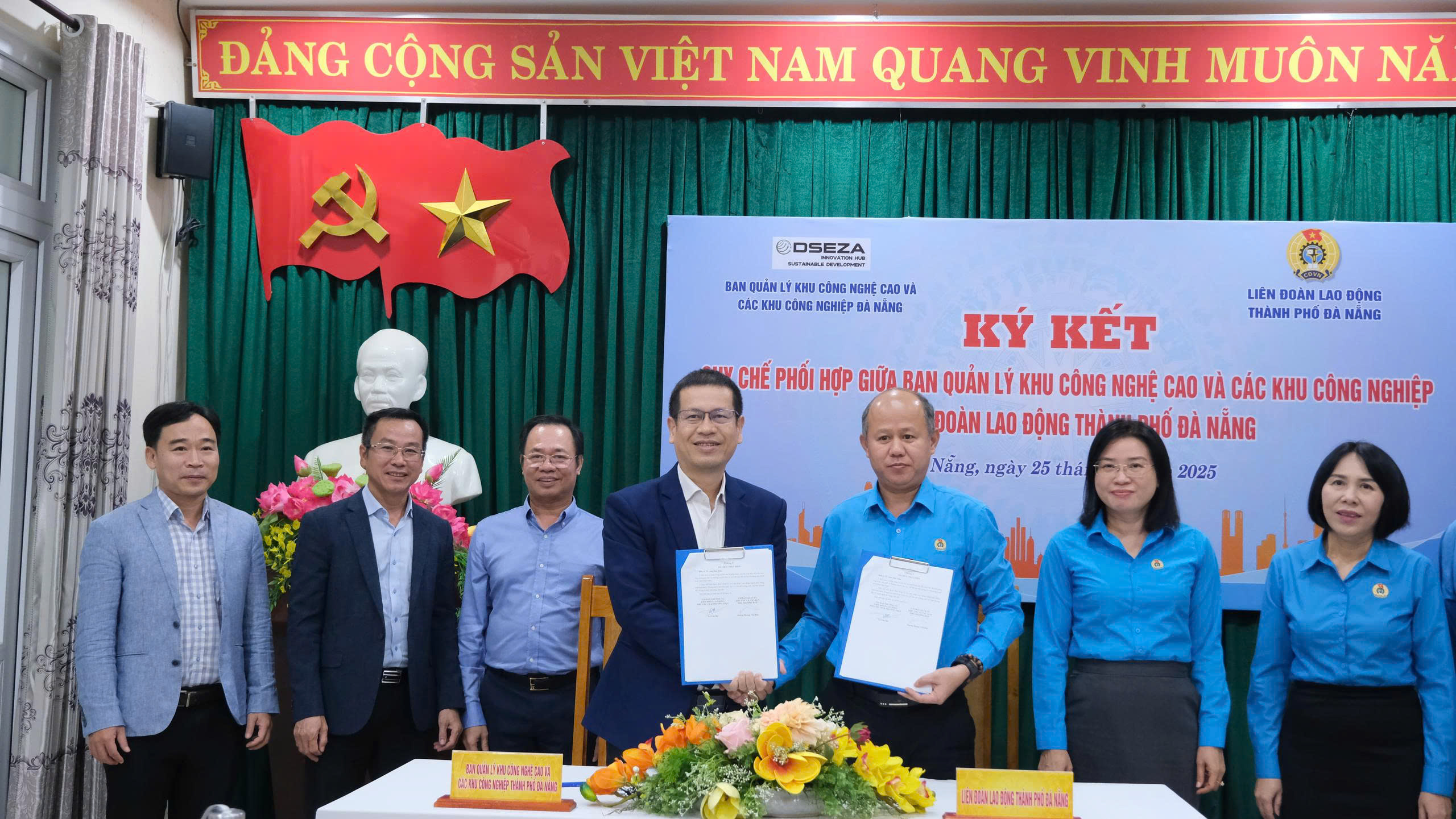 Đà Nẵng: Ký kết phối hợp chăm lo, bảo vệ quyền lợi công nhân khu công nghiệp - Ảnh 1.