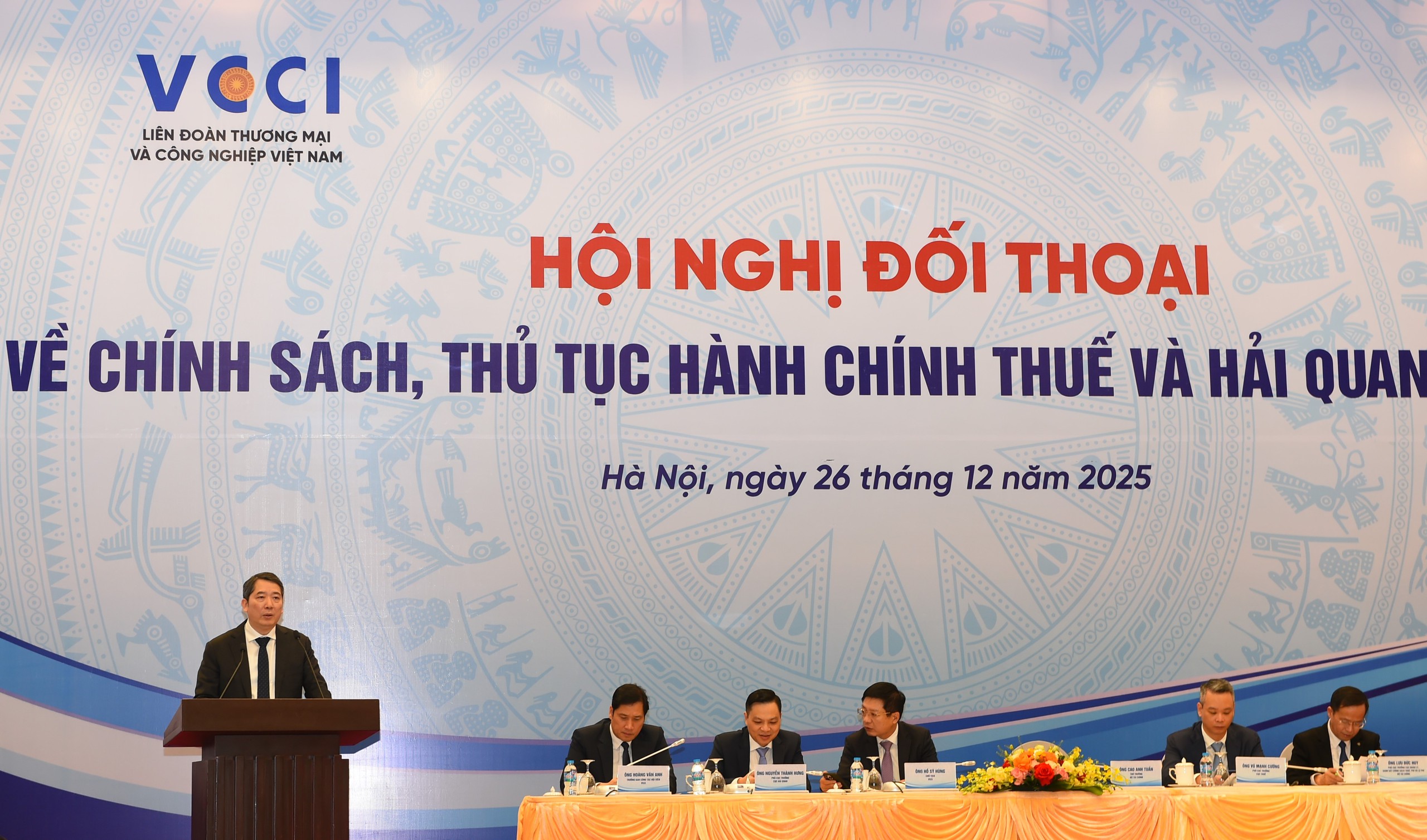 Có mặt bằng cho thuê ở Hà Nội có cần thành lập hộ kinh doanh không? - Ảnh 1.