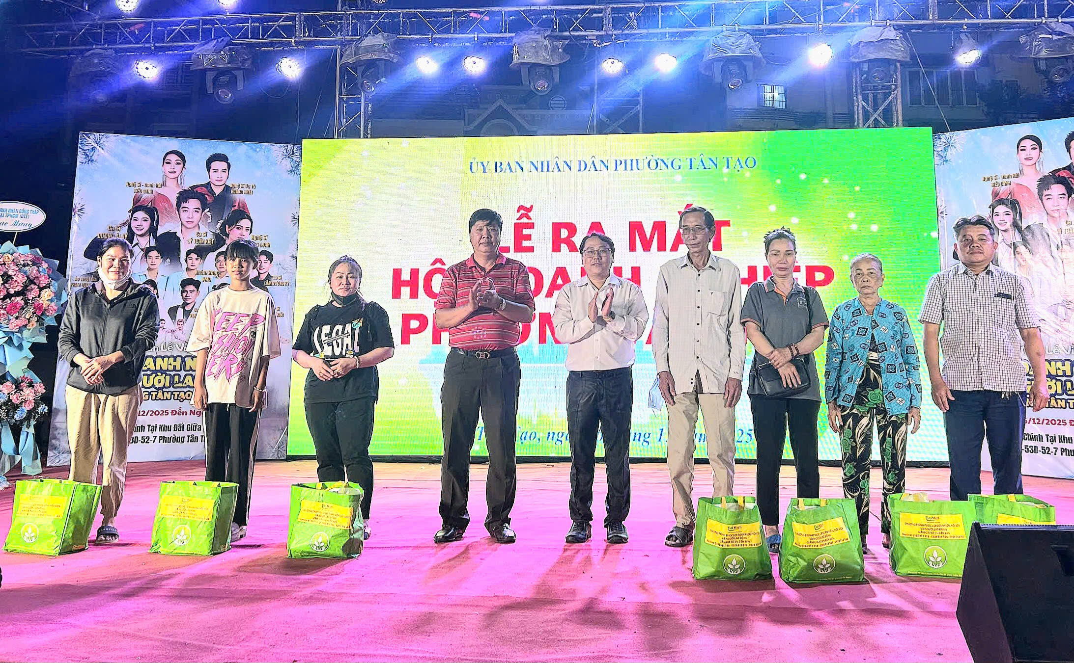 Phường Tân Tạo khai mạc Tuần lễ vinh danh doanh nhân và người lao động năm 2025 - Ảnh 3.