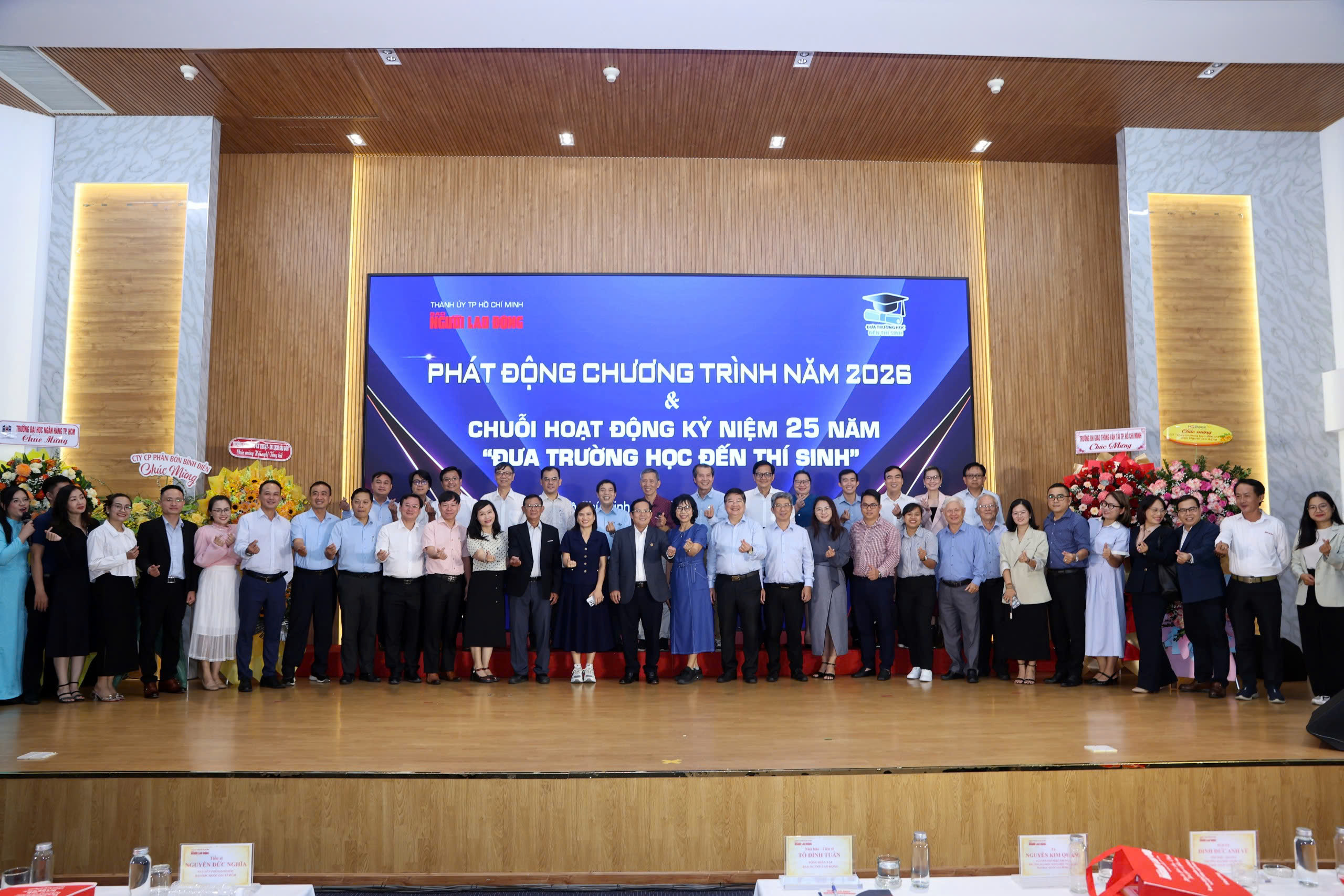 Bền bỉ 25 năm chương tr&igrave;nh &ldquo;Đưa trường học đến th&iacute; sinh&rdquo; - Ảnh 7.