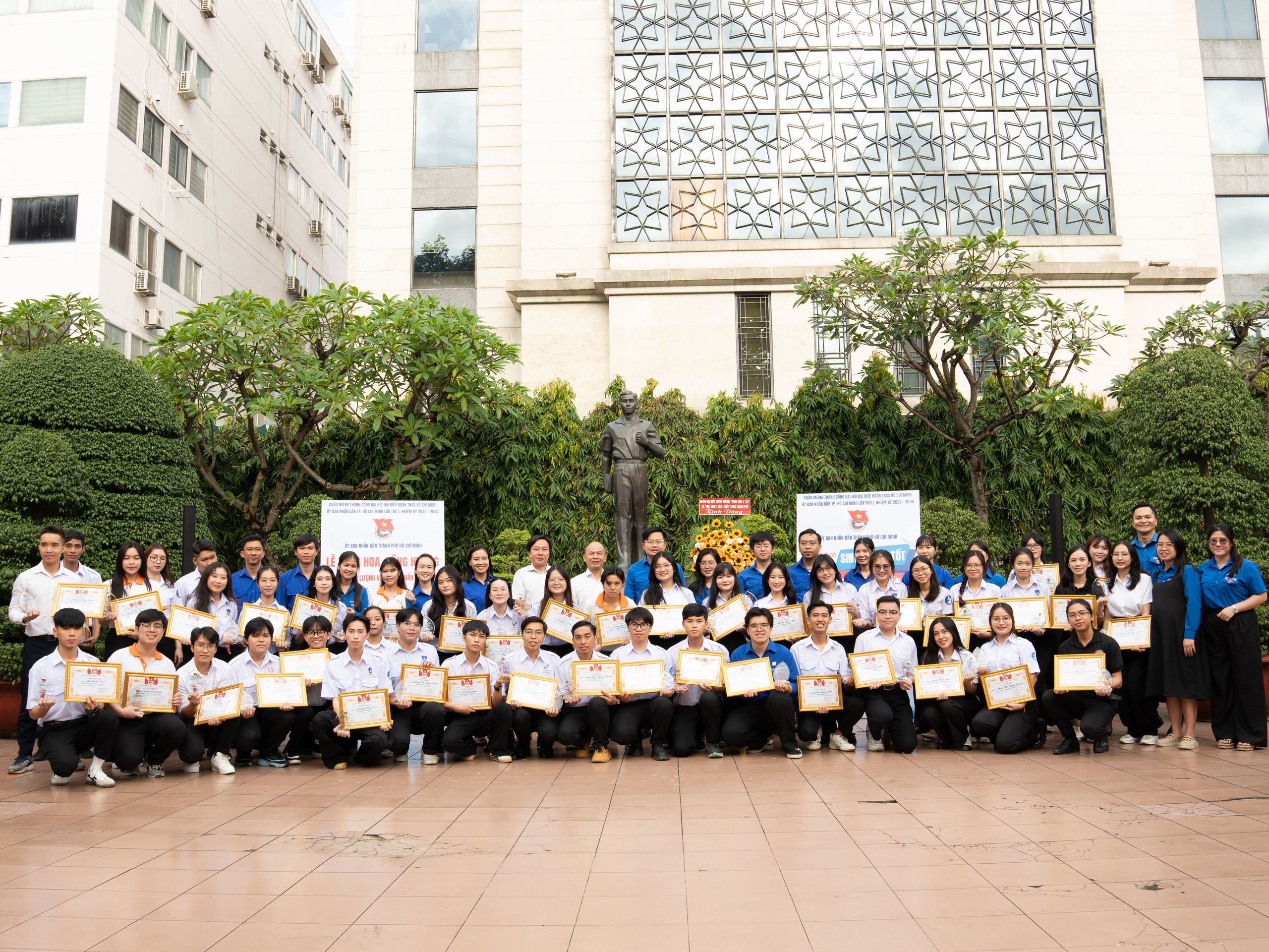 Tuyên dương 75 gương “Sinh viên 5 tốt”, “Học sinh 3 rèn luyện” Đoàn UBND TPHCM năm 2025 - Ảnh 4.