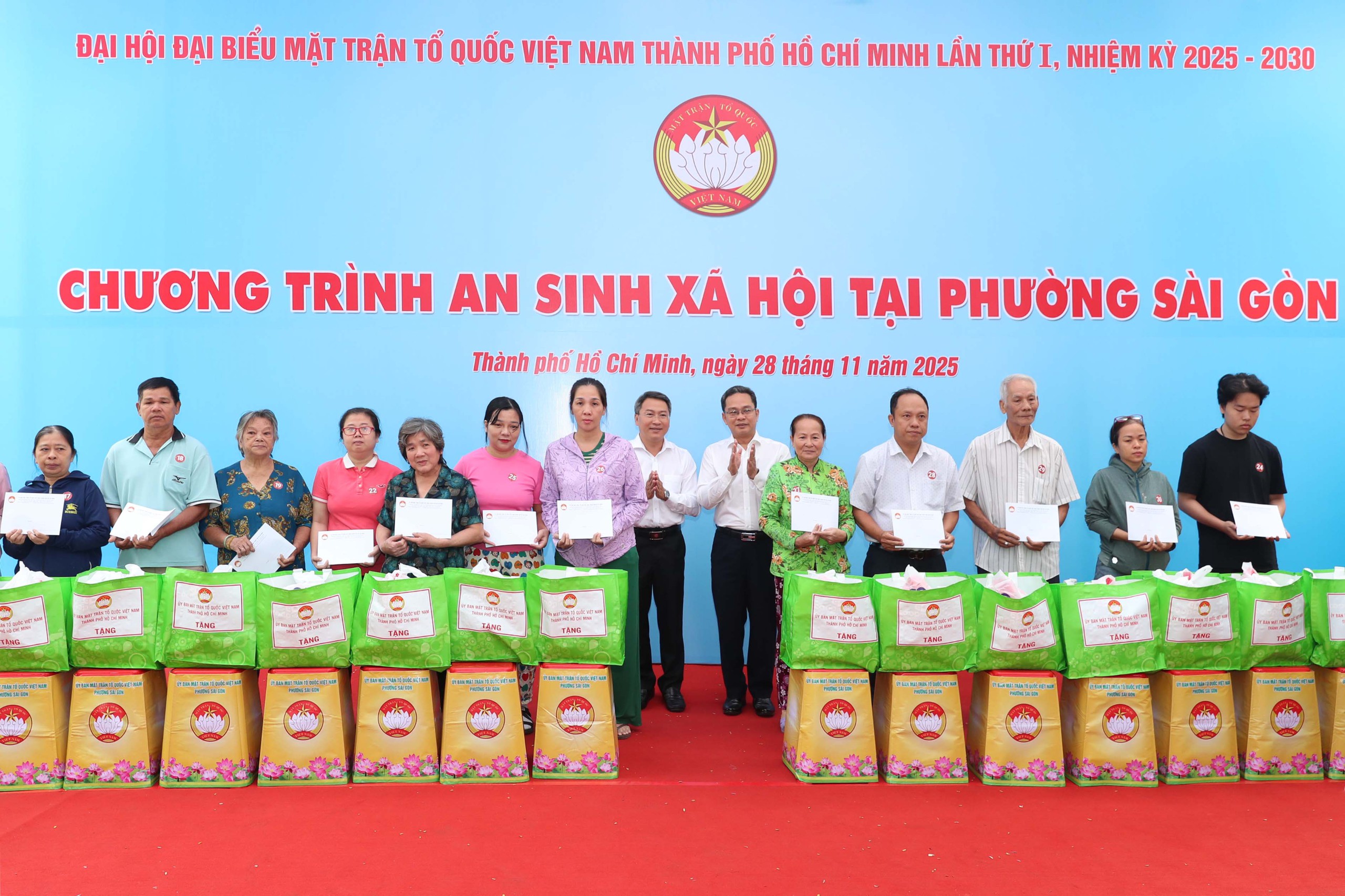 Giảm ngh&egrave;o tại TP HCM: Hơn 12.000 tỉ đồng v&agrave; h&agrave;nh tr&igrave;nh đổi đời - Ảnh 2.