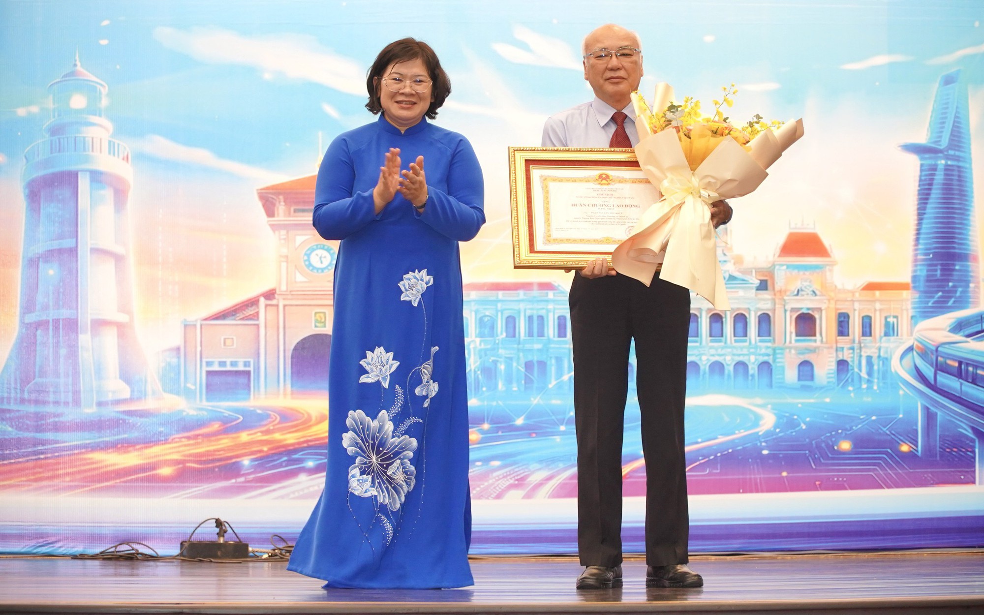 Ngành tuyên giáo và dân vận TP HCM phải "đi trước mở đường"