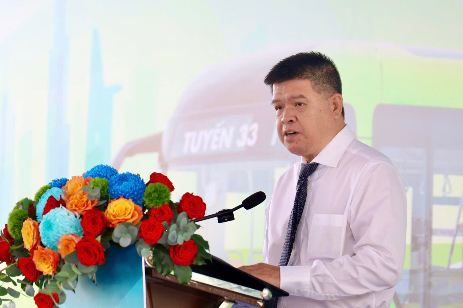 58 xe buýt điện mới xuất hiện trên đường phố TP HCM - Ảnh 3.
