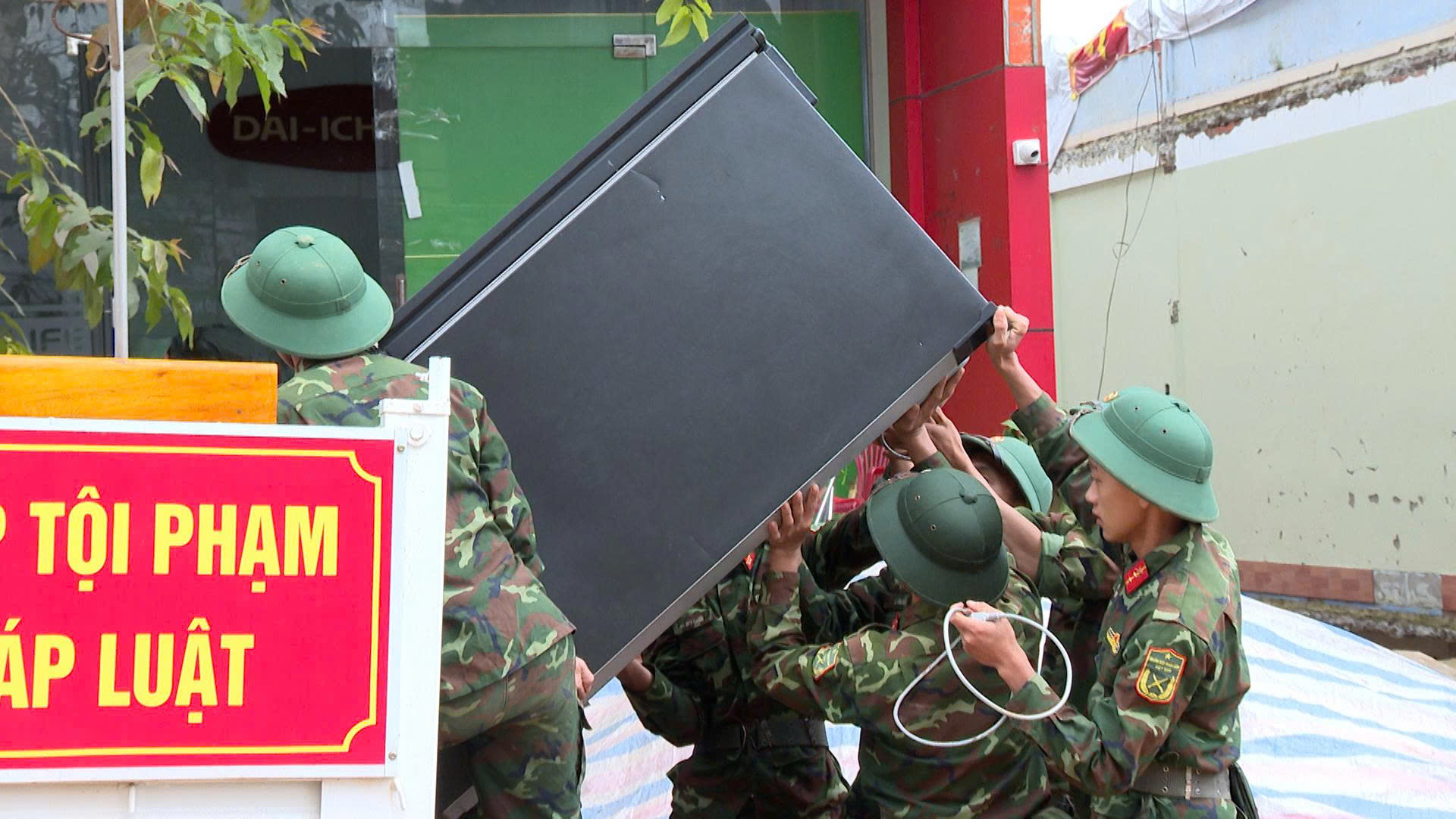 Công trình chống sạt lở ở Khe Sanh giúp người dân trở về nhà an toàn - Ảnh 7.