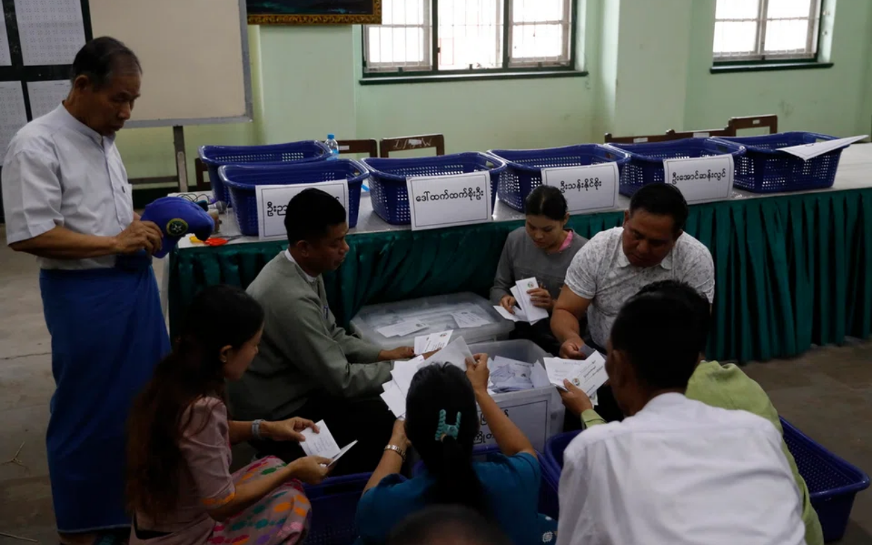 Myanmar bước vào tổng tuyển cử