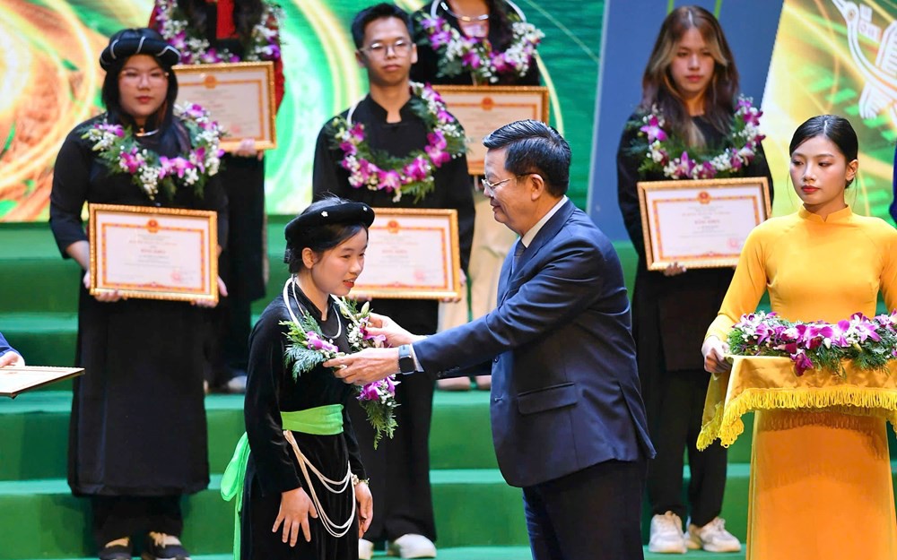 Vinh danh 150 học sinh, sinh viên, thanh niên dân tộc thiểu số xuất sắc, tiêu biểu năm 2025