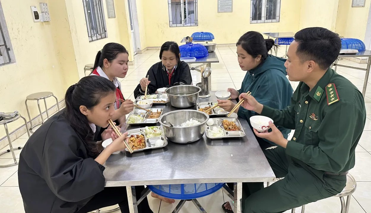 CUỘC THI VIẾT &ldquo;CHỦ QUYỀN QUỐC GIA BẤT KHẢ X&Acirc;M PHẠM&rdquo;: Chuyện về những "người cha Bi&ecirc;n ph&ograve;ng" - Ảnh 1.