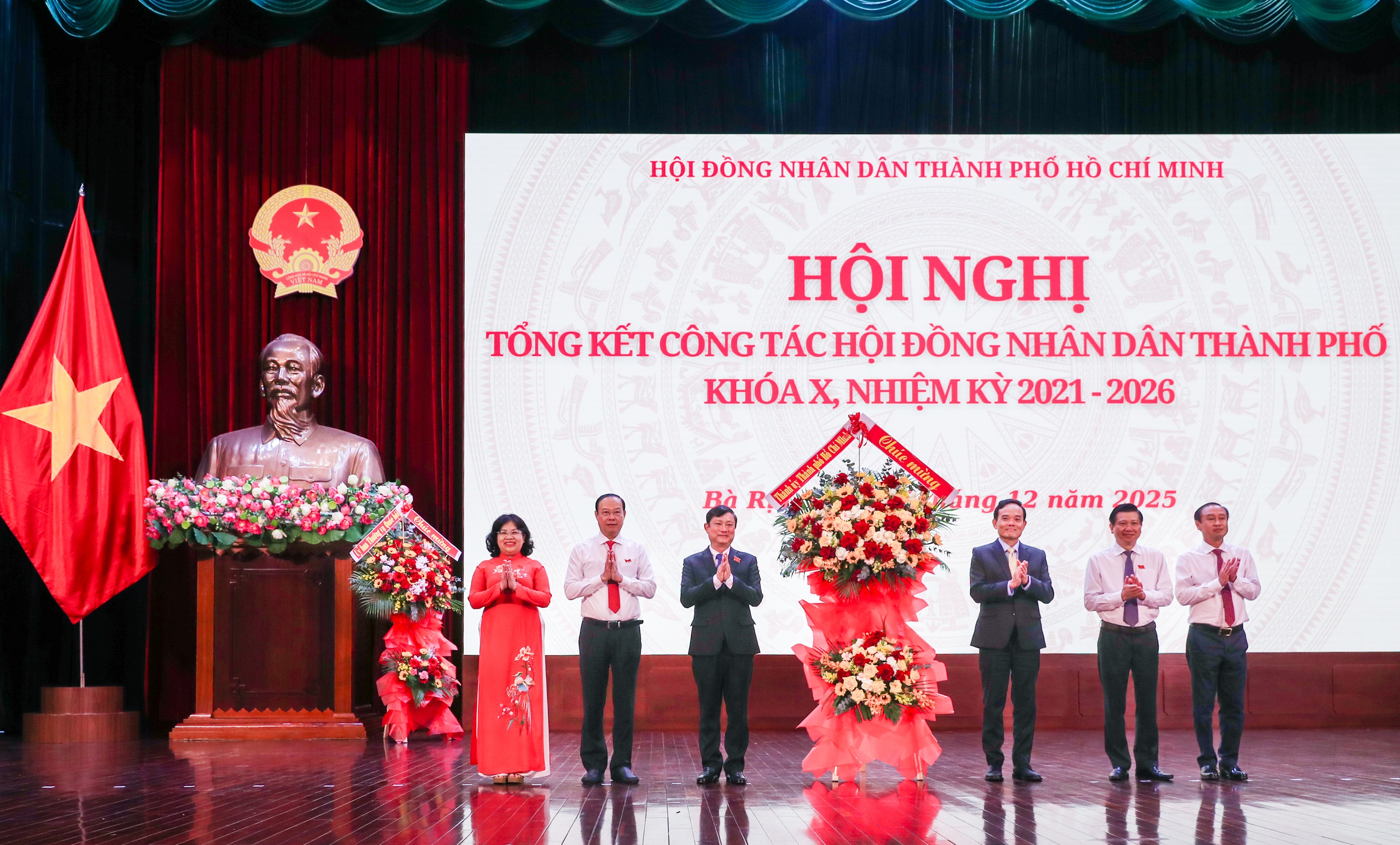 TỔNG KẾT CÔNG TÁC HĐND TP HCM KHÓA X, NHIỆM KỲ 2021-2026: Dấu ấn "chưa từng có tiền lệ" - Ảnh 1.