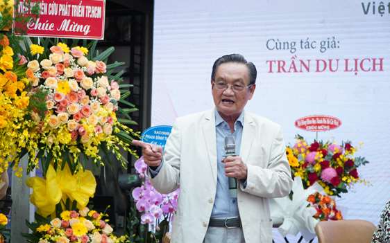 Tập sách của TS Trần Du Lịch: Khơi dậy niềm tin, khát vọng đổi mới