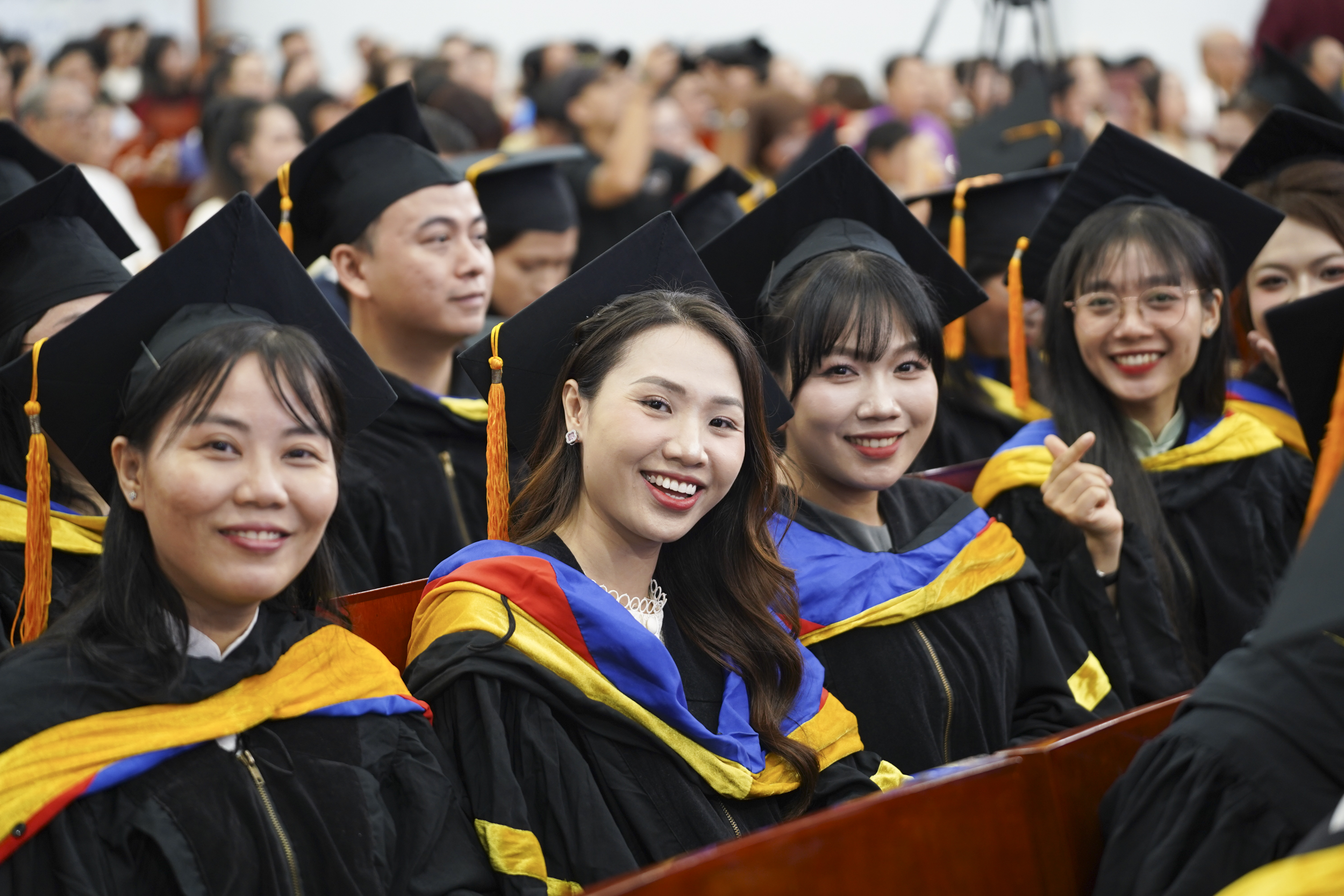 Ấn tượng: 10 tân thạc sĩ cùng dẫn đầu toàn khóa học - Ảnh 2.