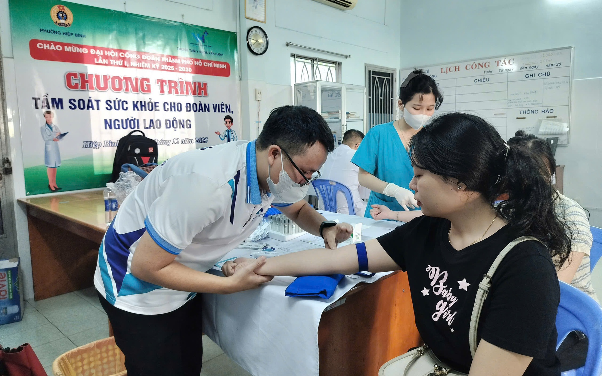 Công đoàn chăm sóc sức khỏe miễn phí cho người lao động