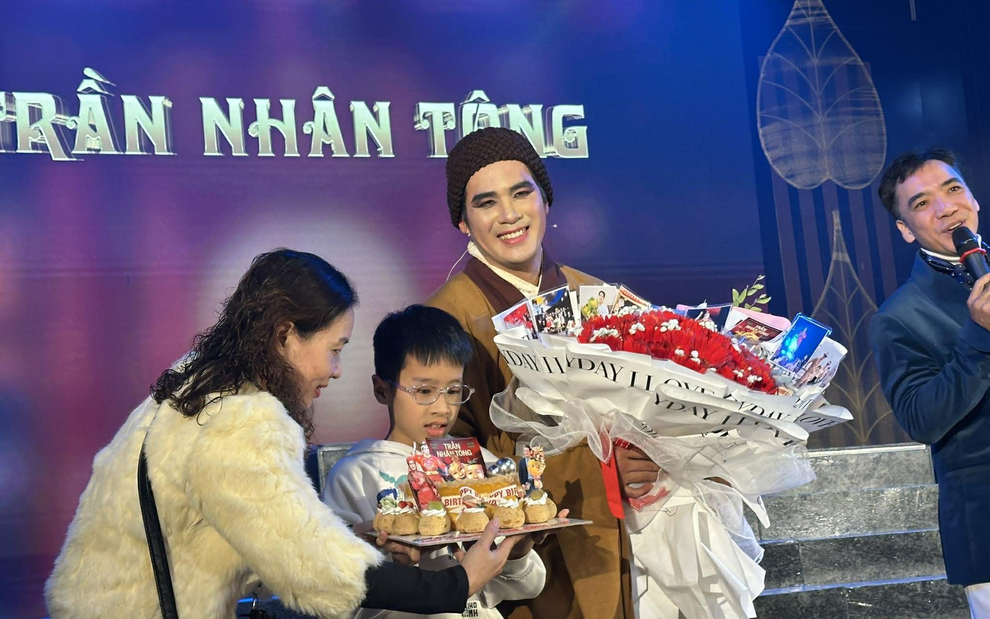 Giao duyên nghệ thuật trong vở "Trần Nhân Tông", Minh Hải có đêm sinh nhật ý nghĩa