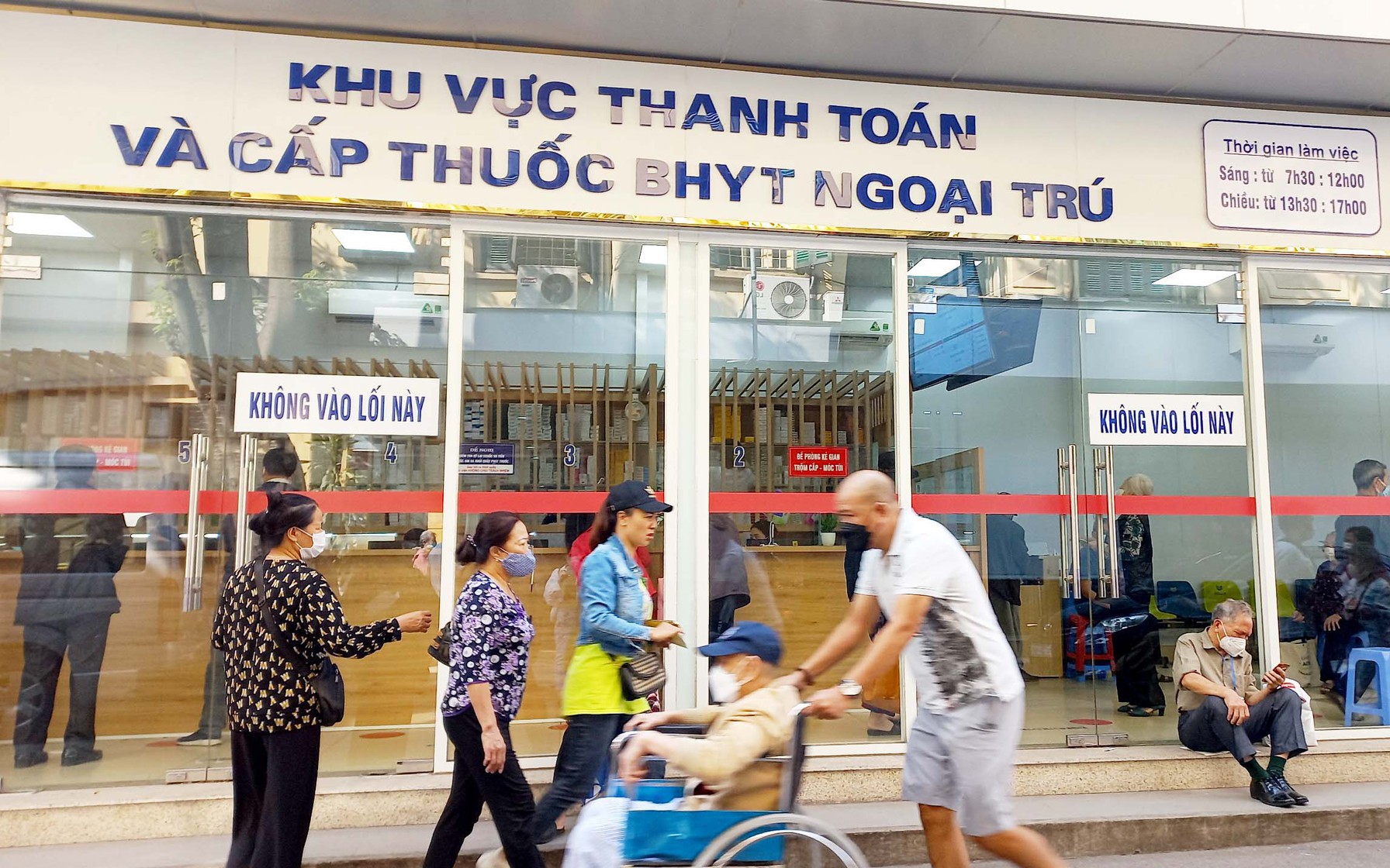 Mở rộng chi trả, bổ sung thuốc BHYT: Bộ Y tế nói gì? - Ảnh 1.