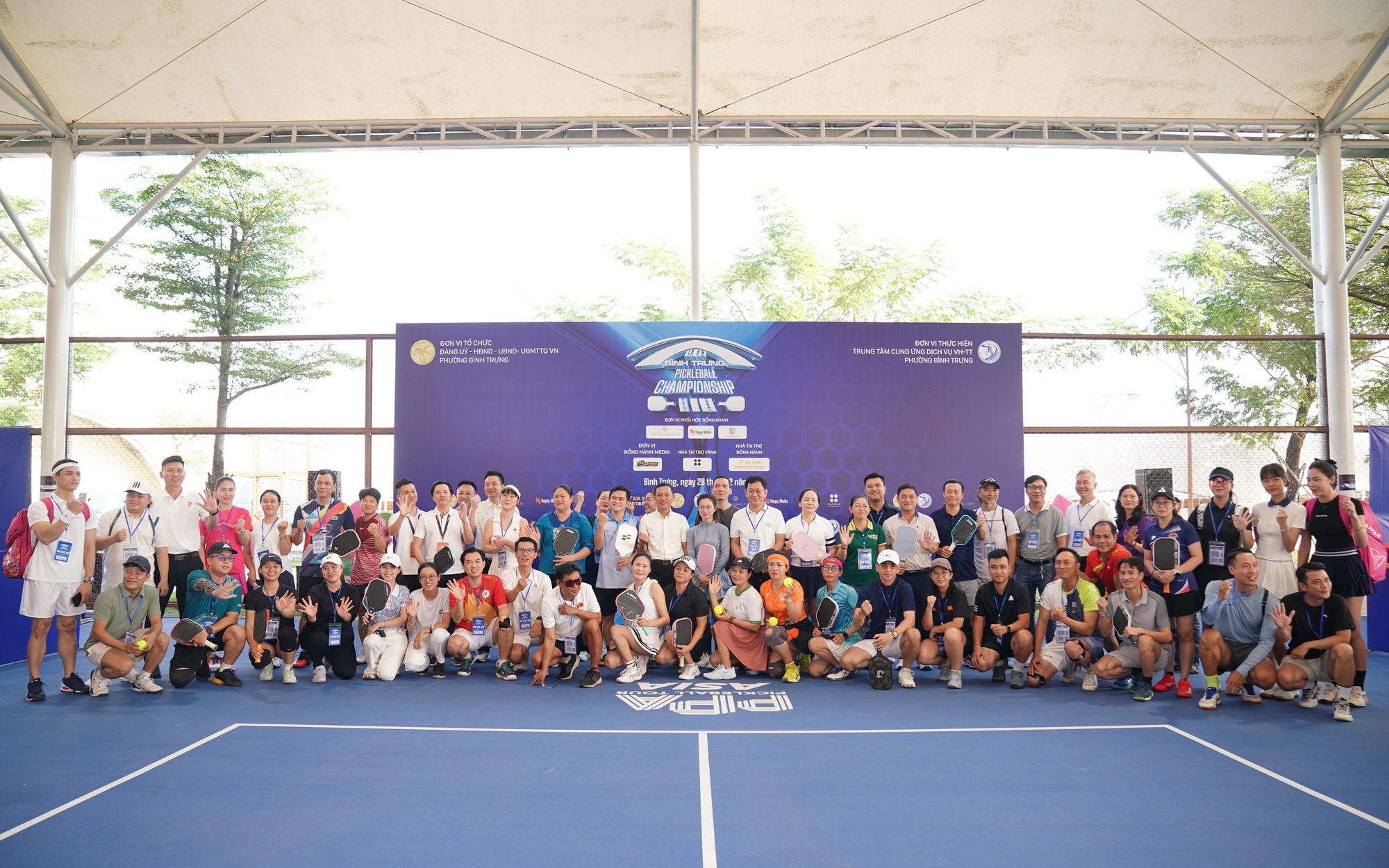 Nghệ sĩ tranh tài tại Giải Vô địch Pickleball Bình Trưng 2025