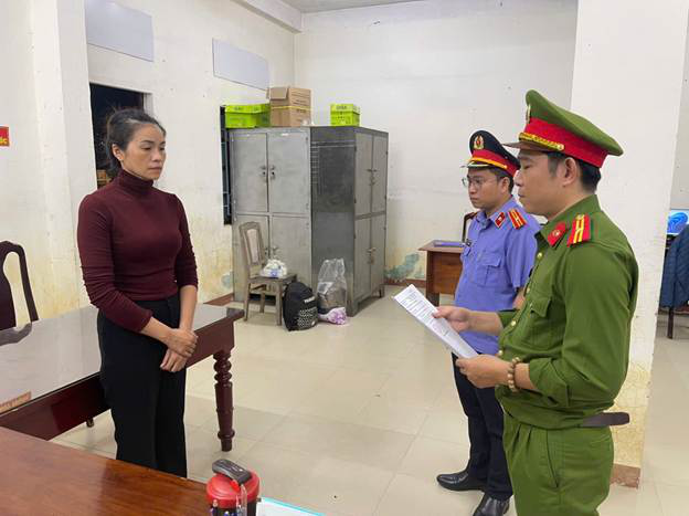 Khởi tố người phụ nữ trộm vàng của cô ruột, bán gần 250 triệu tiêu xài - Ảnh 1.