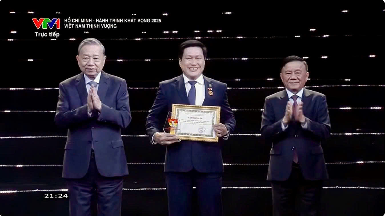 Simexco Daklak được vinh danh l&agrave; tập thể điểm h&igrave;nh ti&ecirc;u biểu to&agrave;n quốc năm 2025 - Ảnh 1.