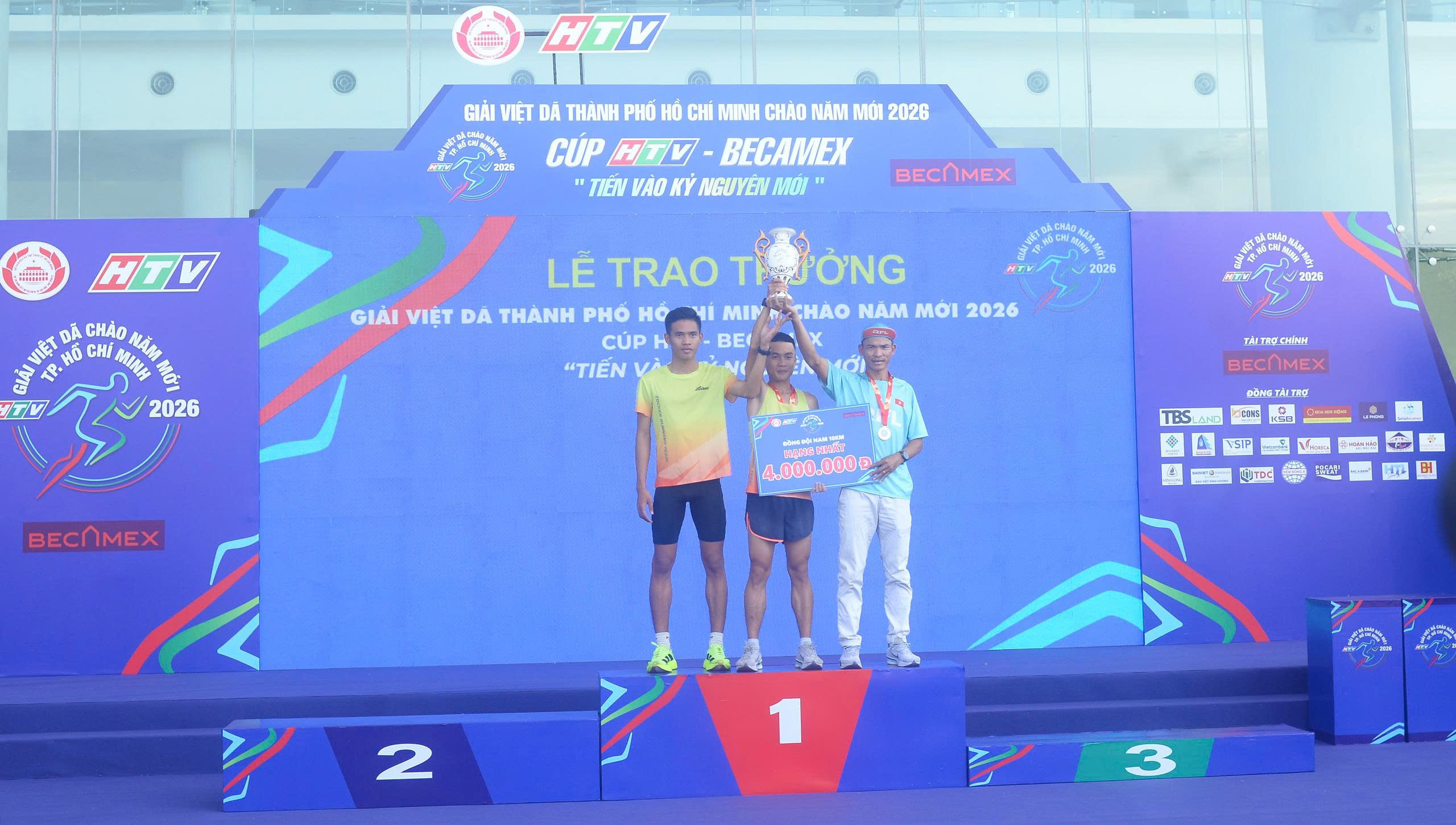 Giải Việt dã TP HCM chào năm mới 2026: Tiến vào kỷ nguyên mới - Ảnh 13.