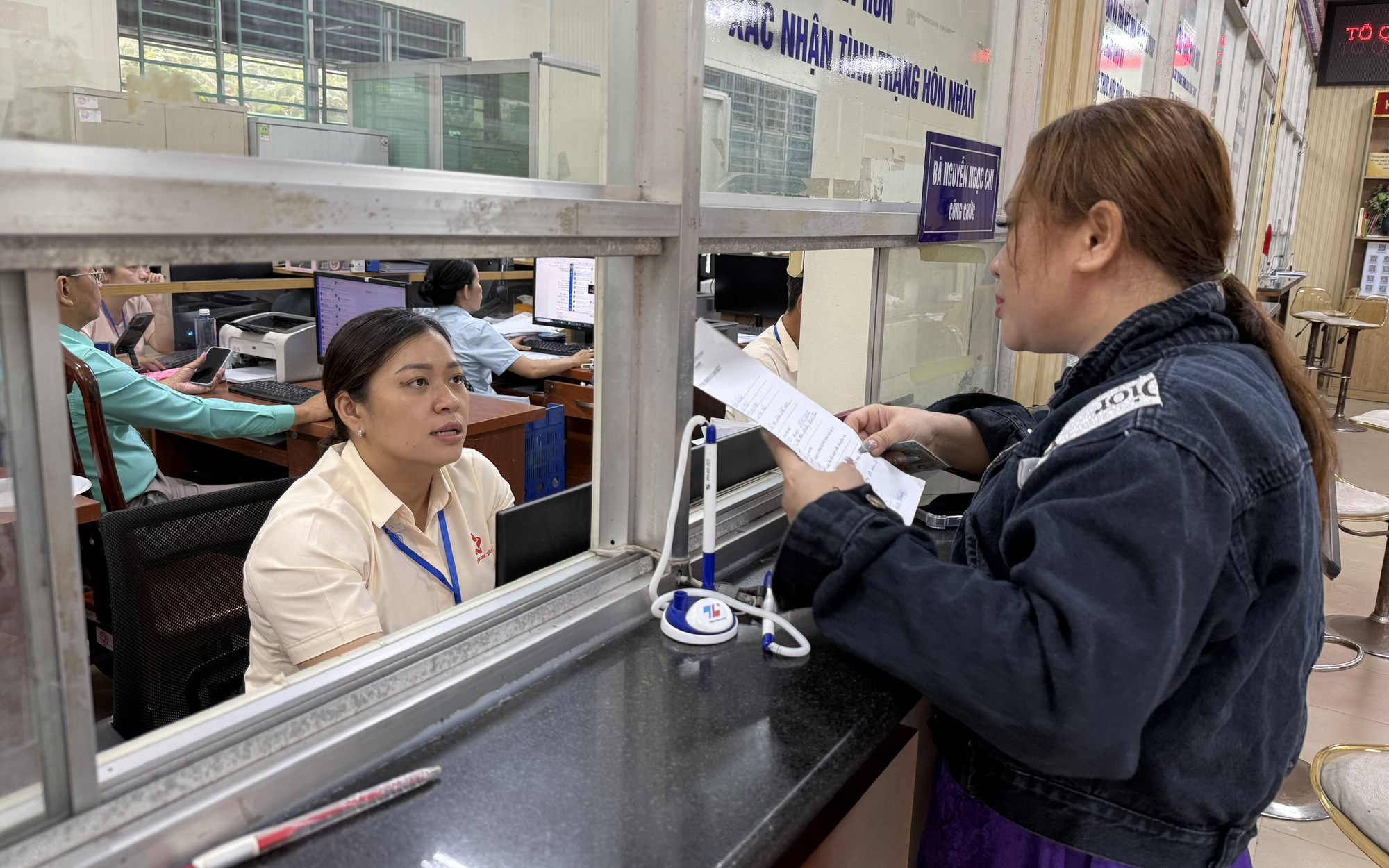 TPHCM chốt khung số lượng cấp phó các cơ quan chuyên môn thuộc UBND thành phố - Ảnh 2.