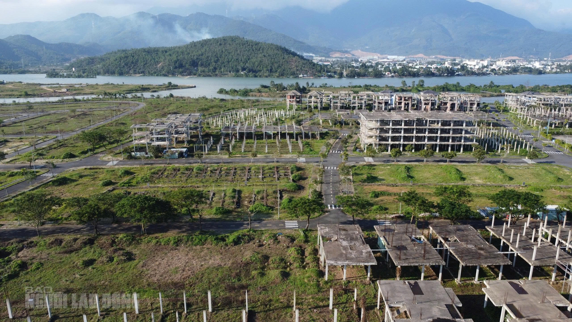 Cảnh hoang h&oacute;a tại khu đ&ocirc; thị Golden Hills City Đ&agrave; Nẵng sau 2 lần Thanh tra - Ảnh 4.