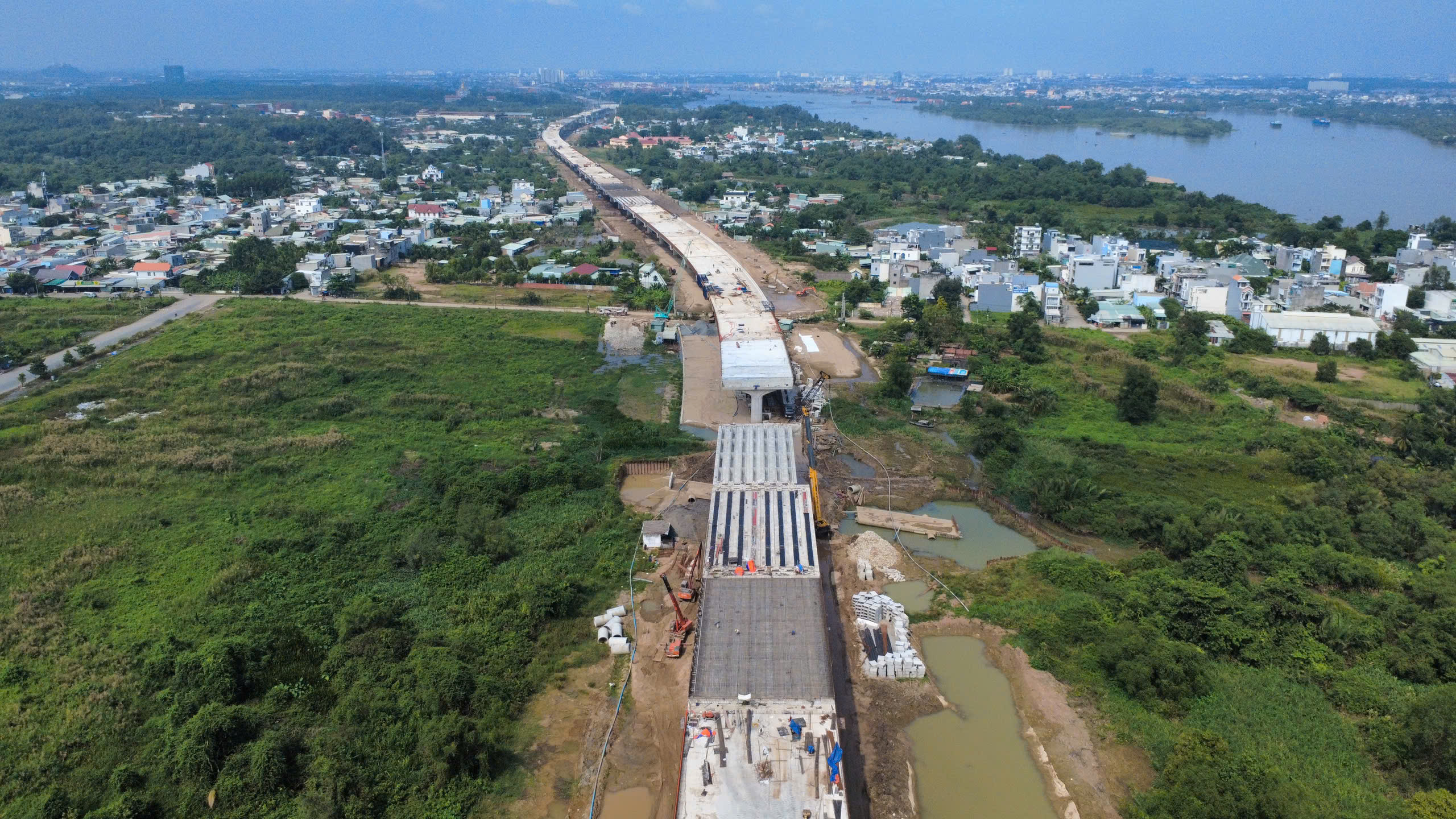 Đột ph&aacute; hạ tầng &ndash; n&acirc;ng tầm đ&ocirc; thị - Ảnh 1.
