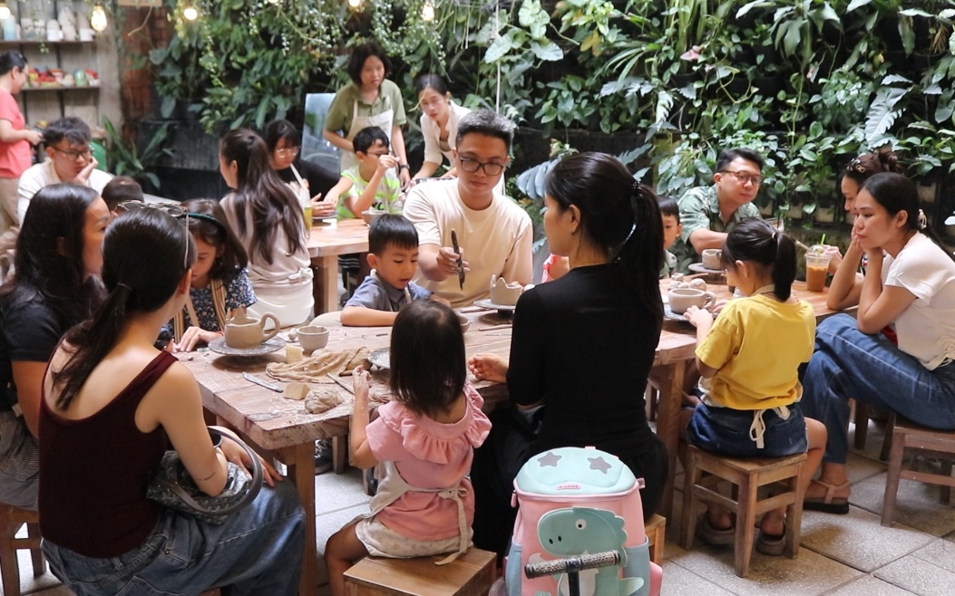 Workshop bùng nổ, xu hướng "mua trải nghiệm" lên ngôi