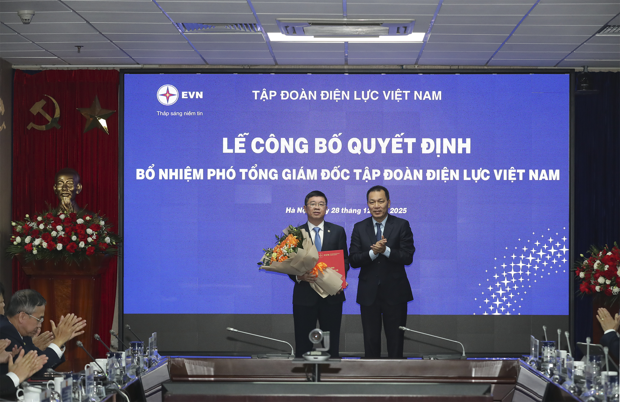 2 Tân Phó Tổng giám đốc EVN và những thông tin đáng chú ý Về họ - Ảnh 1.