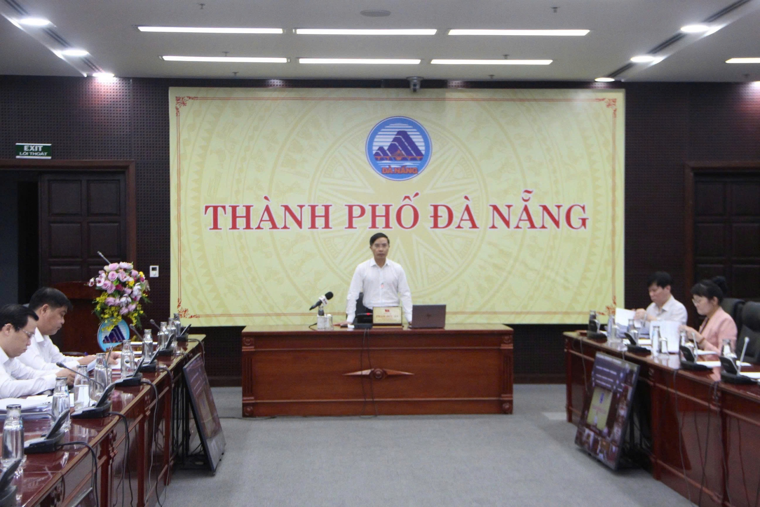 Đà Nẵng giải ngân hơn 11.117 tỉ đồng, sẽ chấm dứt hợp đồng với nhà thầu yếu kém - Ảnh 1.