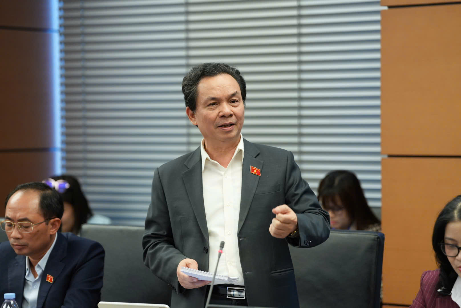 TPHCM cần trở th&agrave;nh Sandbox thể chế để ph&aacute;t triển vượt bậc v&agrave; thu h&uacute;t đầu tư chiến lược - Ảnh 1.