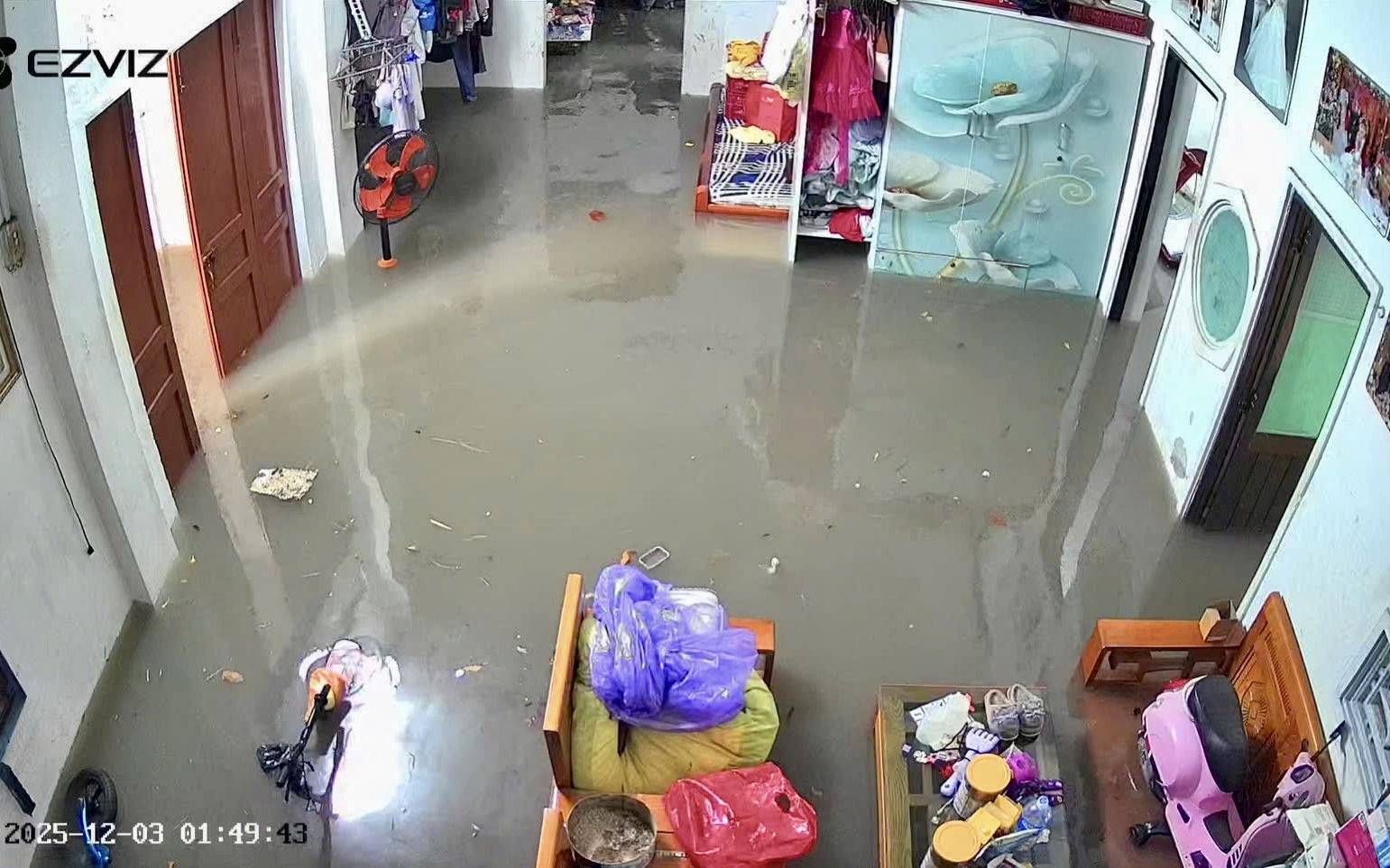 Mưa lớn trong đêm, nước dâng ngập nhà ở khu vực Bà Rịa - Vũng Tàu cũ