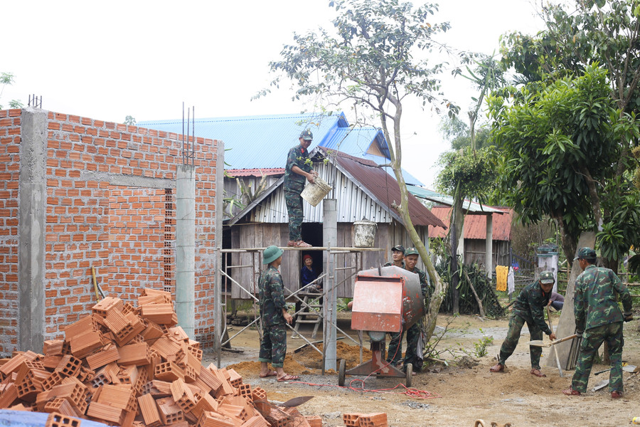 “Chiến dịch Quang Trung”: Gia Lai siết chặt quản lý thị trường và cung ứng hàng hóa - Ảnh 1.