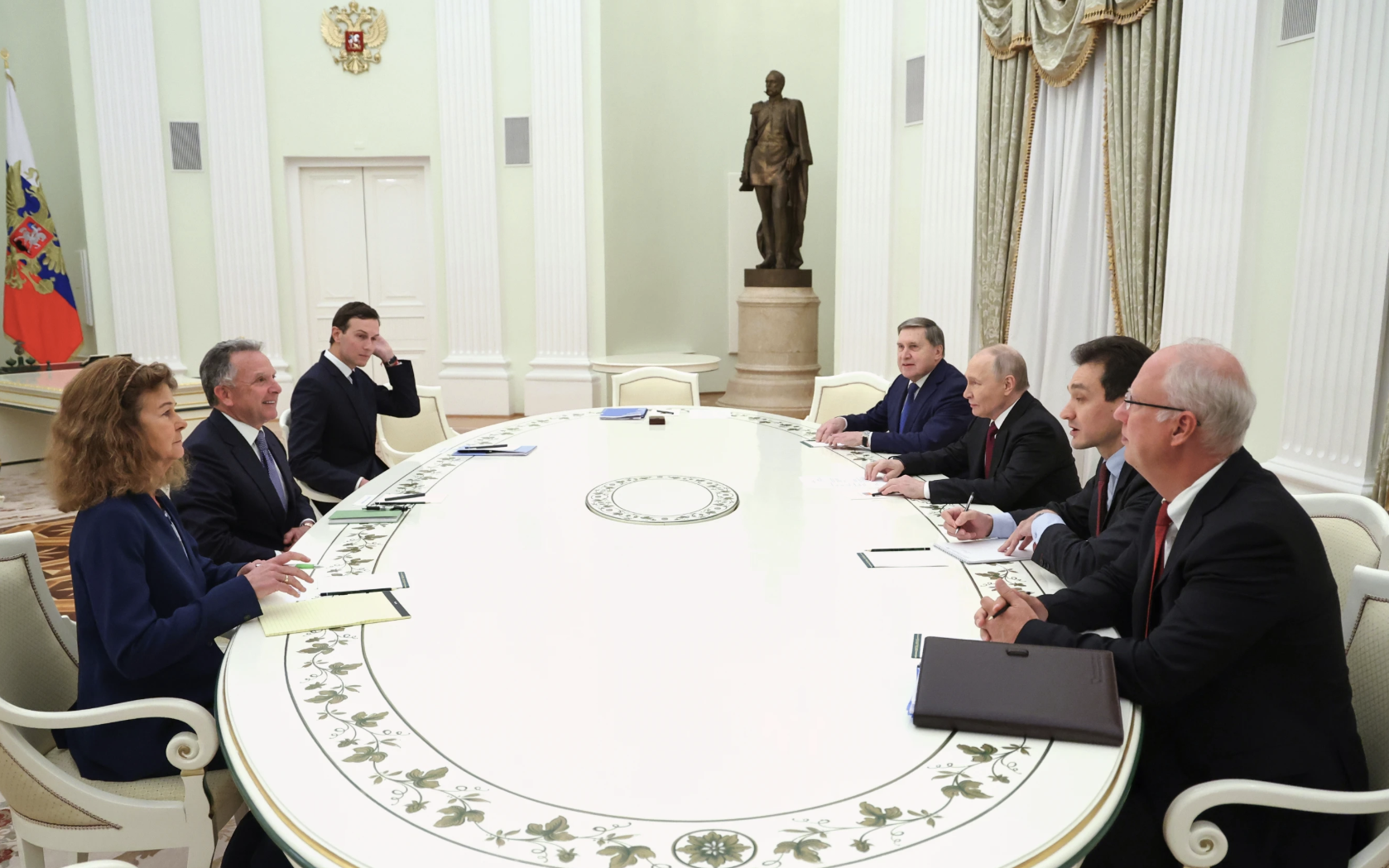 Phái đoàn Mỹ bàn luận ở Nga, Tổng thống Putin cảnh báo châu Âu