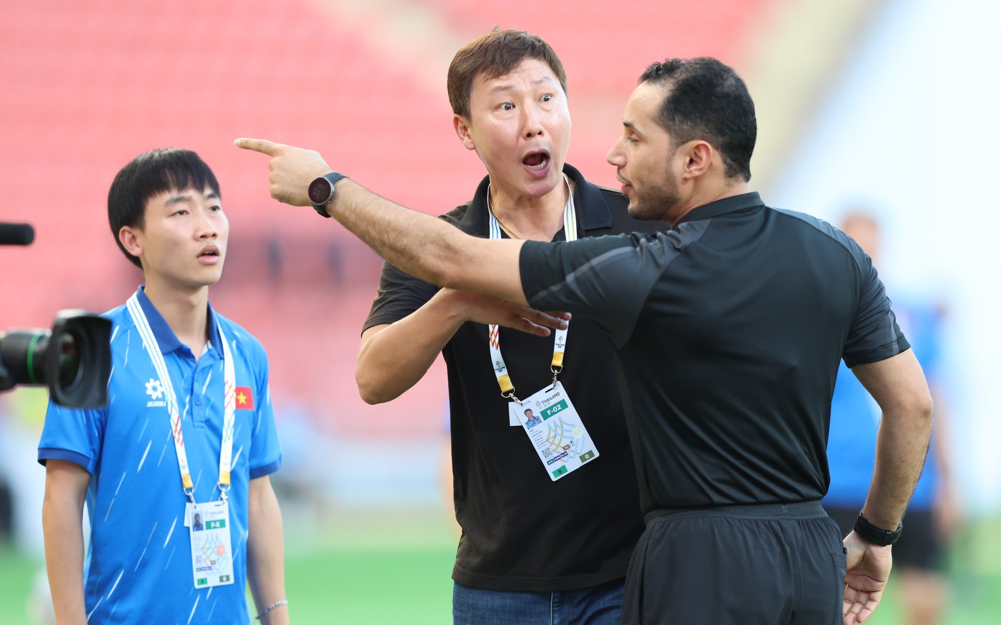 Clip bàn thắng gây tranh cãi của Nguyễn Đình Bắc tại SEA Games 33
