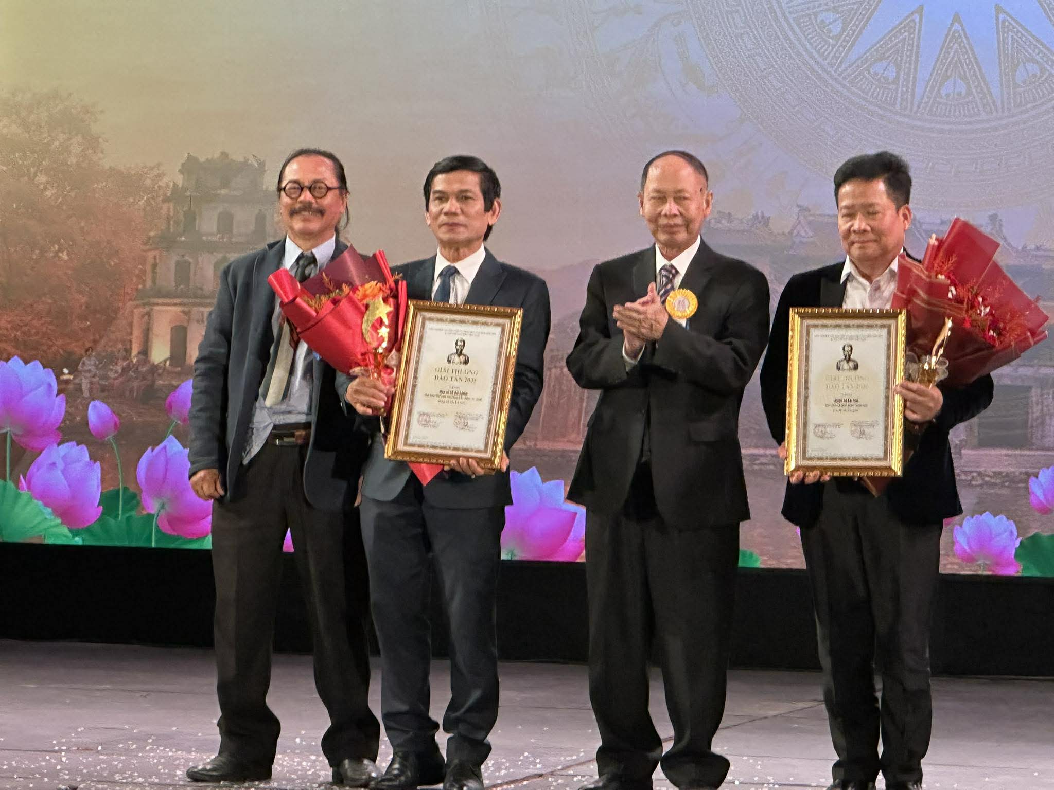 Giải thưởng Đ&agrave;o Tấn 2025 - bền bỉ g&igrave;n giữ v&agrave; lan tỏa gi&aacute; trị văn h&oacute;a d&acirc;n tộc - Ảnh 5.