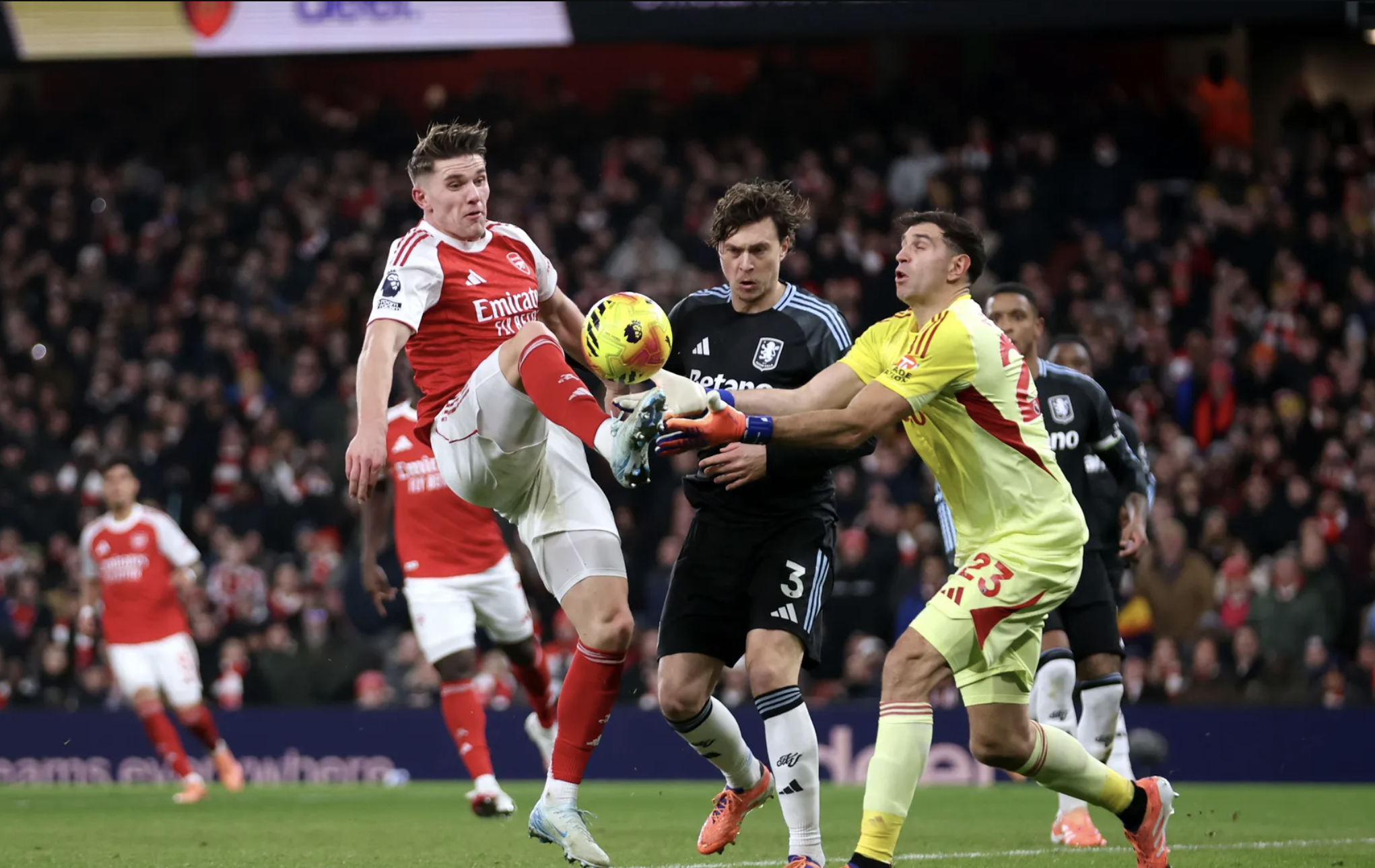 Arsenal dội "mưa bàn thắng" trước Aston Villa, vô địch lượt đi Ngoại hạng - Ảnh 8.