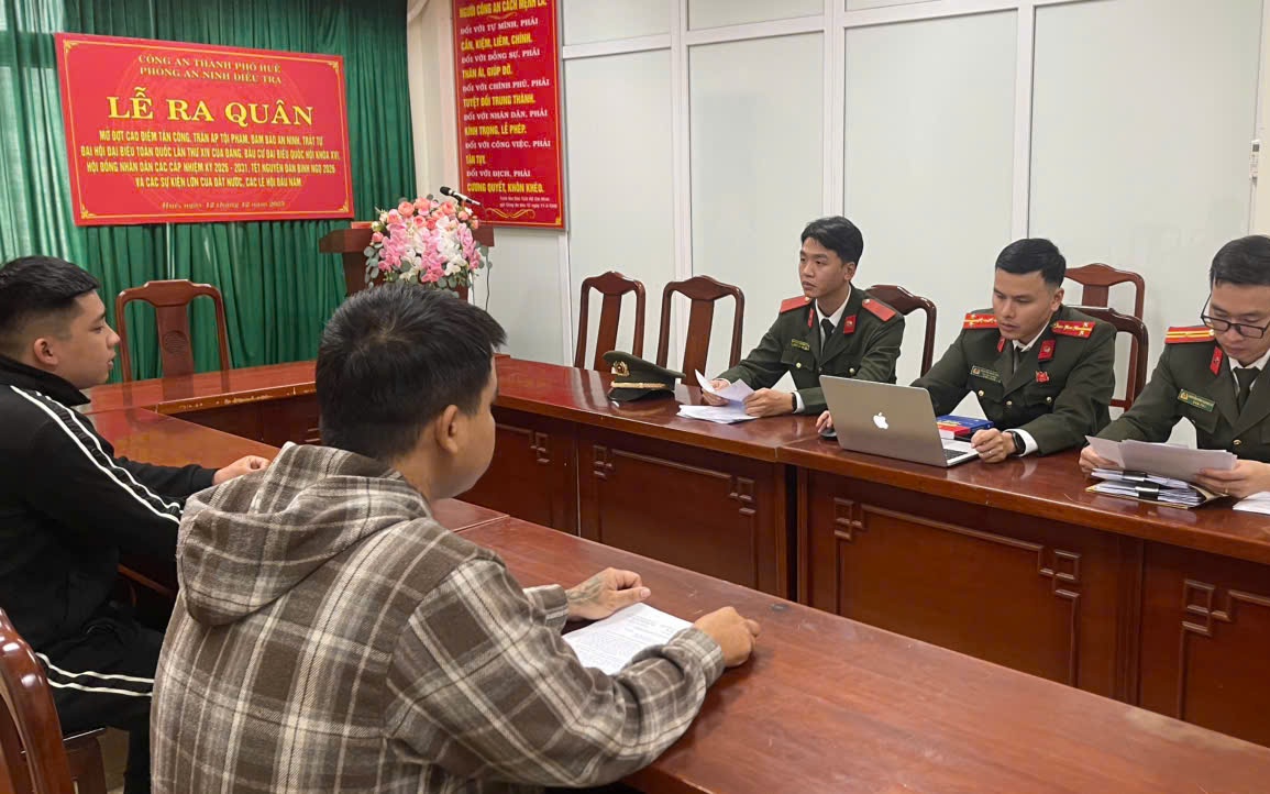 Tàng trữ vũ khí quân dụng, lên mạng rao sửa các loại súng hơi
