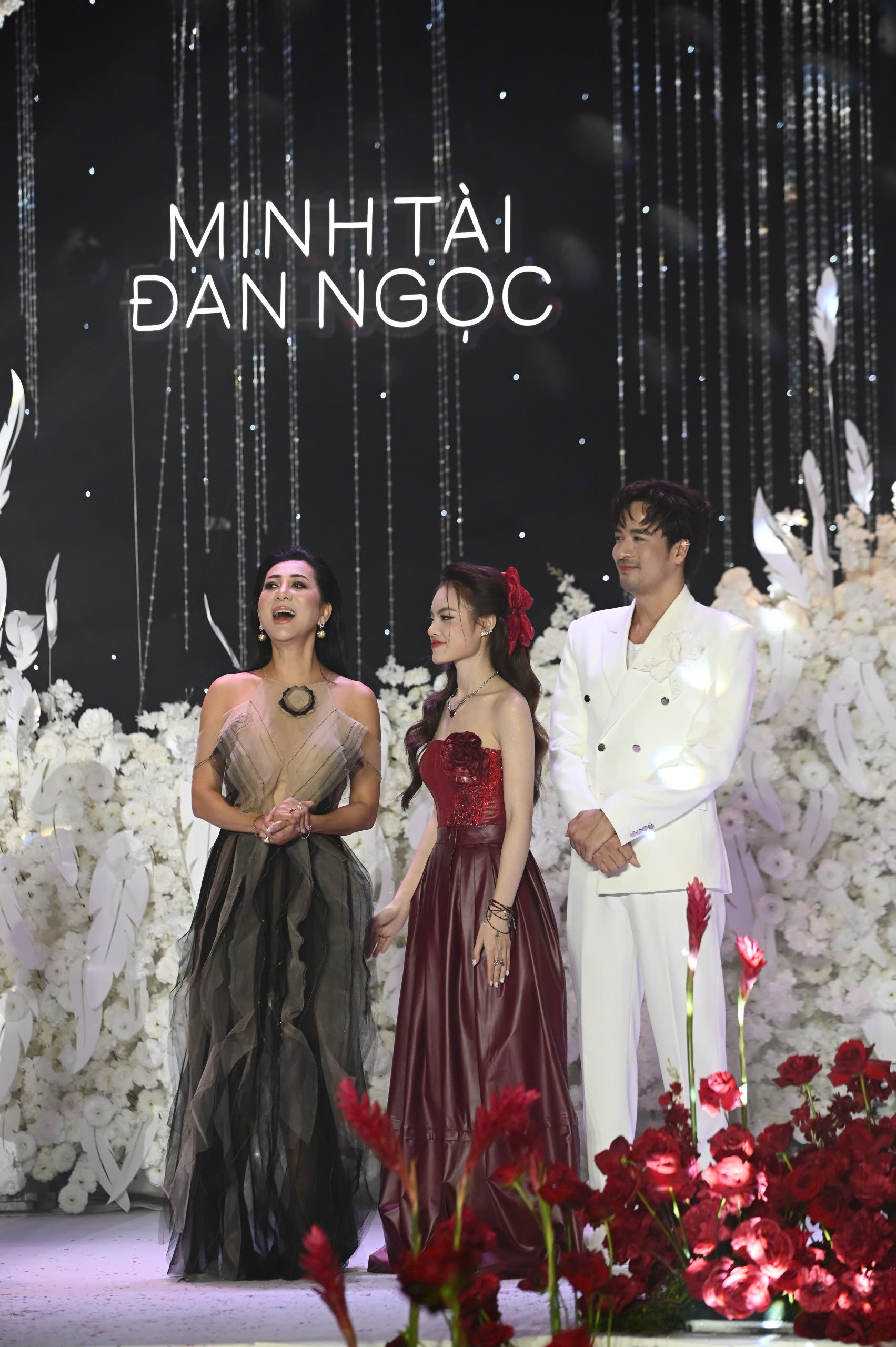 MC Nguyễn Cao Kỳ Duyên bay về Việt Nam dự đám cưới Đoàn Minh Tài- Sunny Đan Ngọc - Ảnh 1.