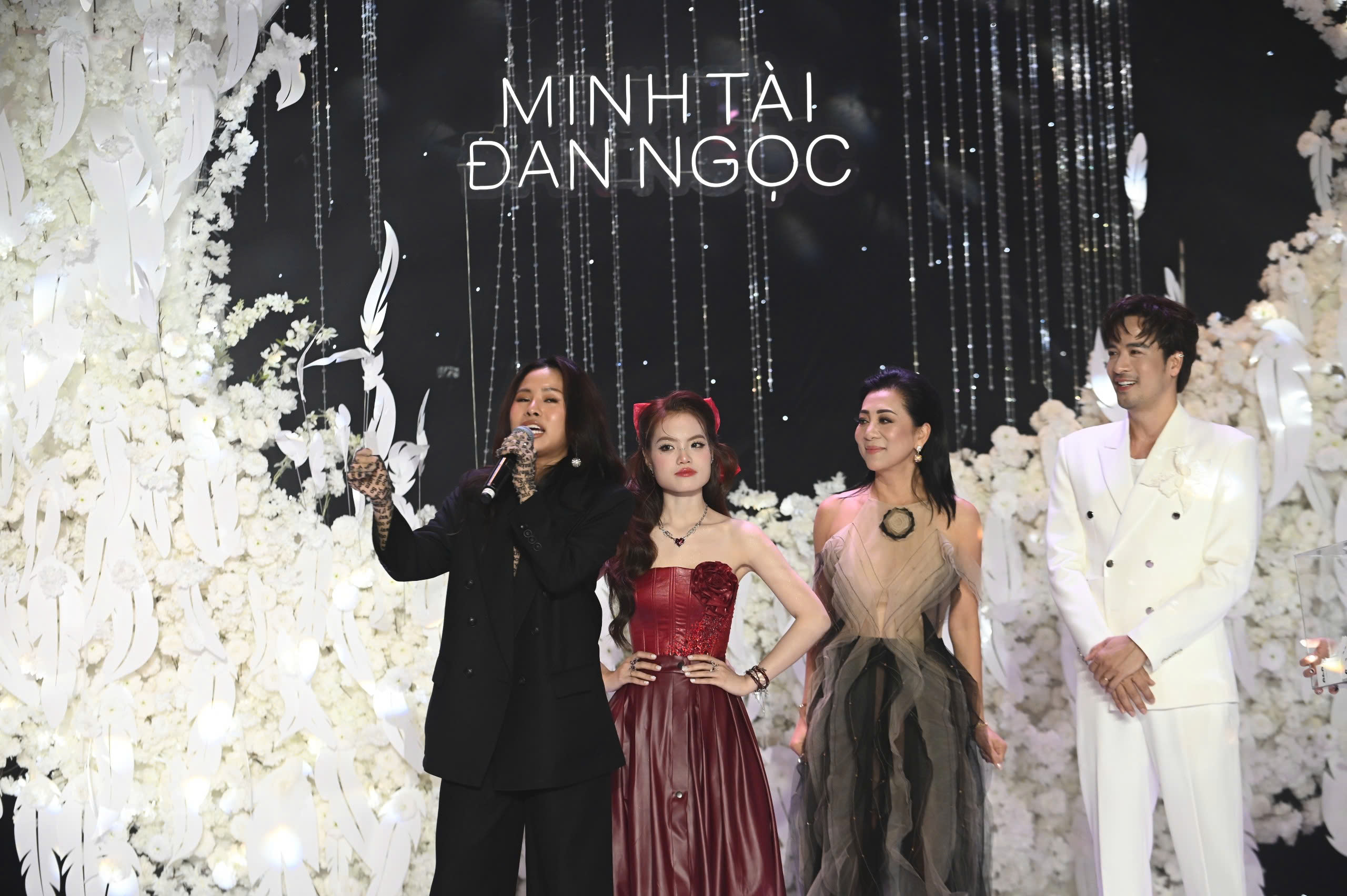 MC Nguyễn Cao Kỳ Duyên bay về Việt Nam dự đám cưới Đoàn Minh Tài- Sunny Đan Ngọc - Ảnh 2.