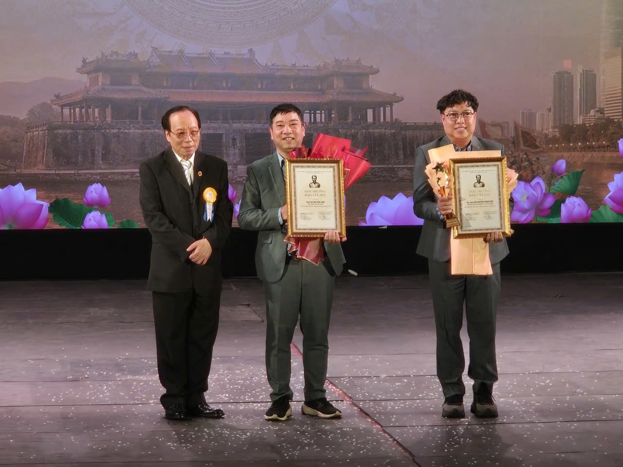 Giải thưởng Đ&agrave;o Tấn 2025 - bền bỉ g&igrave;n giữ v&agrave; lan tỏa gi&aacute; trị văn h&oacute;a d&acirc;n tộc - Ảnh 1.