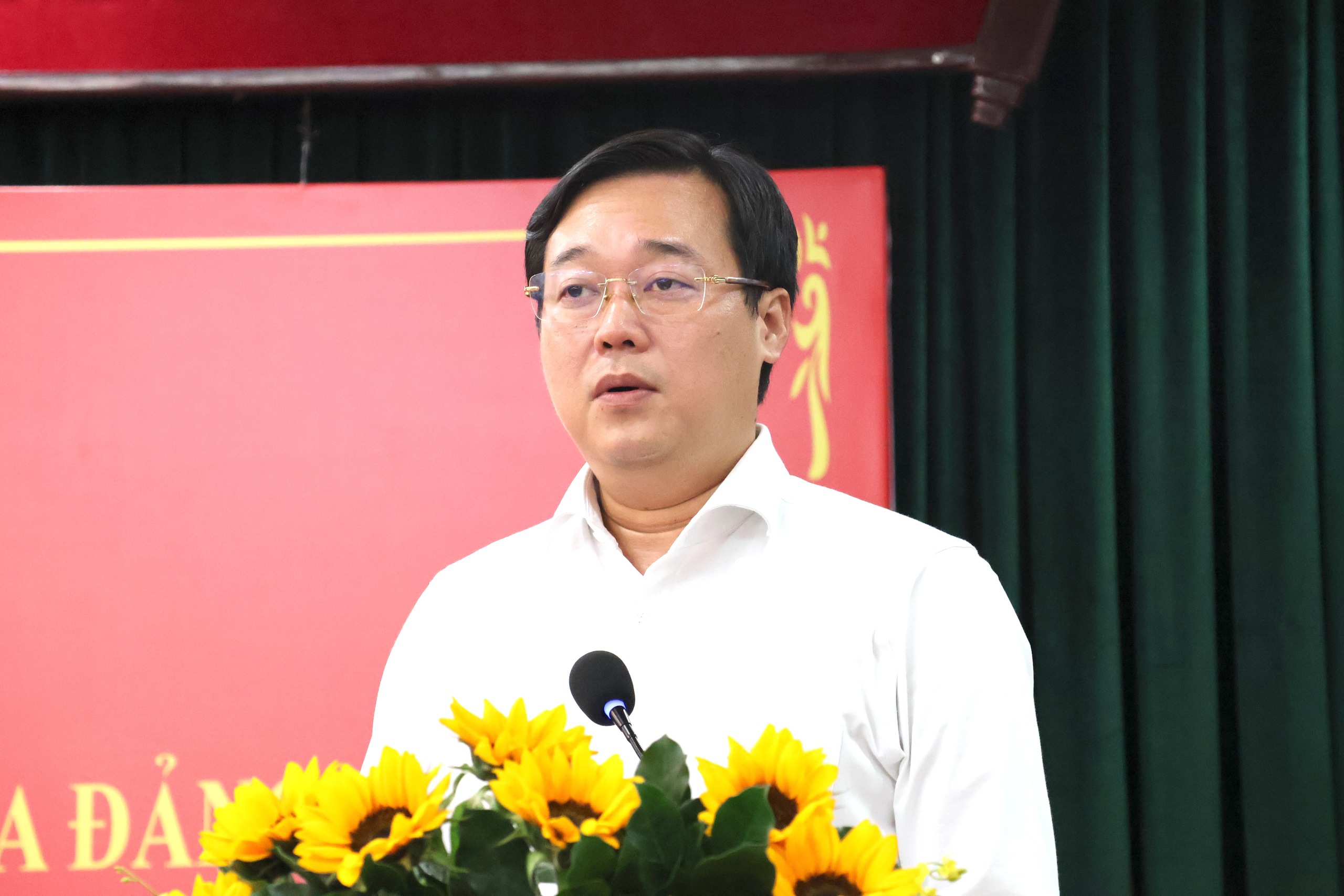 Phó Bí thư Thường trực Thành ủy TPHCM: Giám sát phải đi trước để ngăn sai phạm - Ảnh 2.