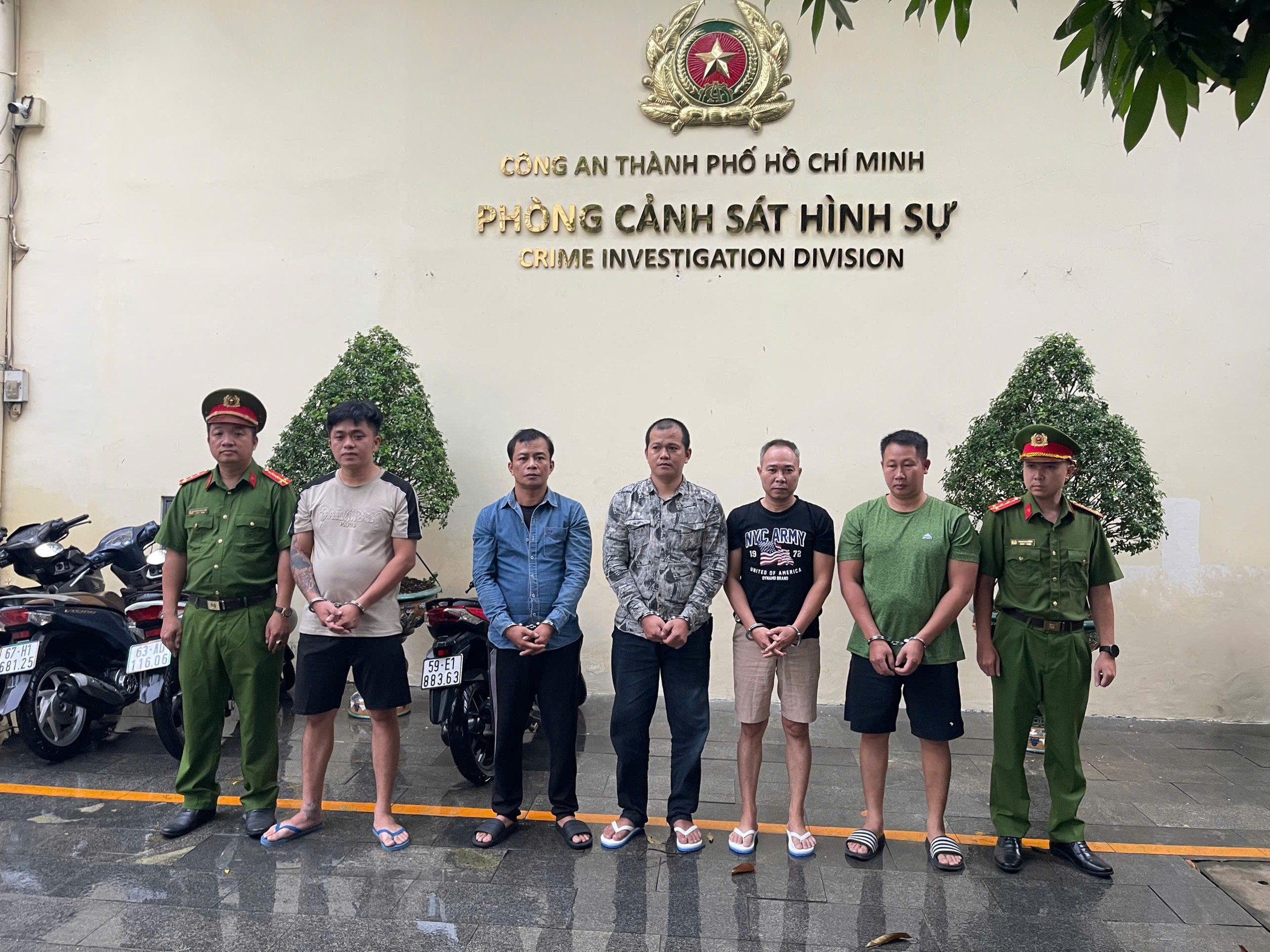 Công an TPHCM bắt Lê Phong Gia Lai - Ảnh 2.