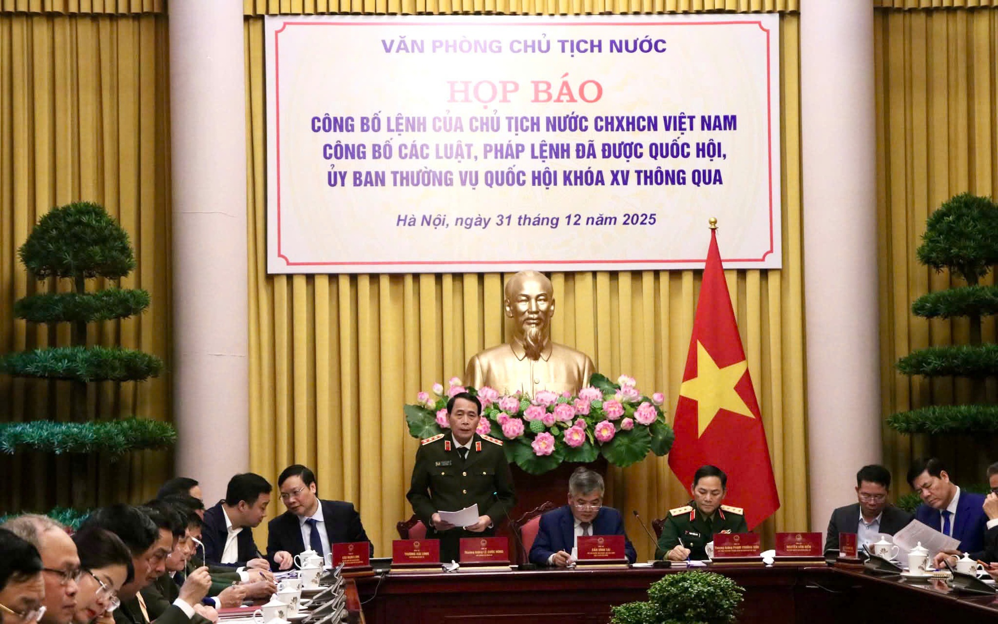 Thứ trưởng Bộ Công an giới thiệu về Luật An ninh mạng có hiệu từ 1-7-2026