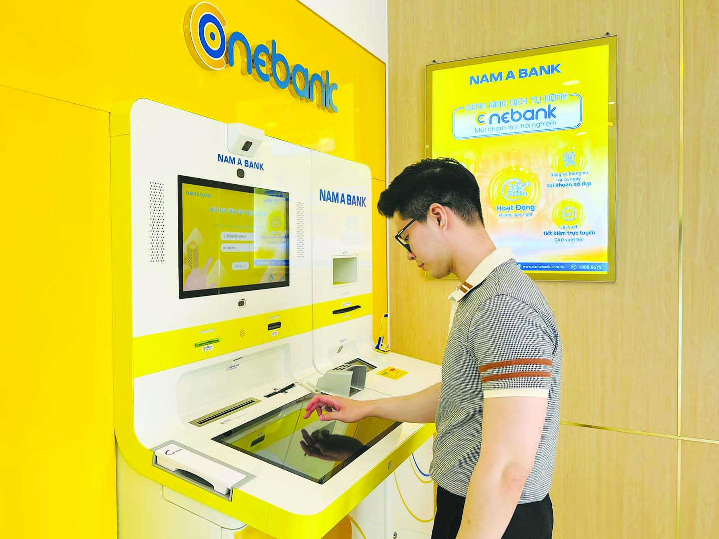 Nam A Bank phát hành thành công 1.000 tỉ đồng trái phiếu bổ sung vốn cấp 2 ra công chúng - Ảnh 2.