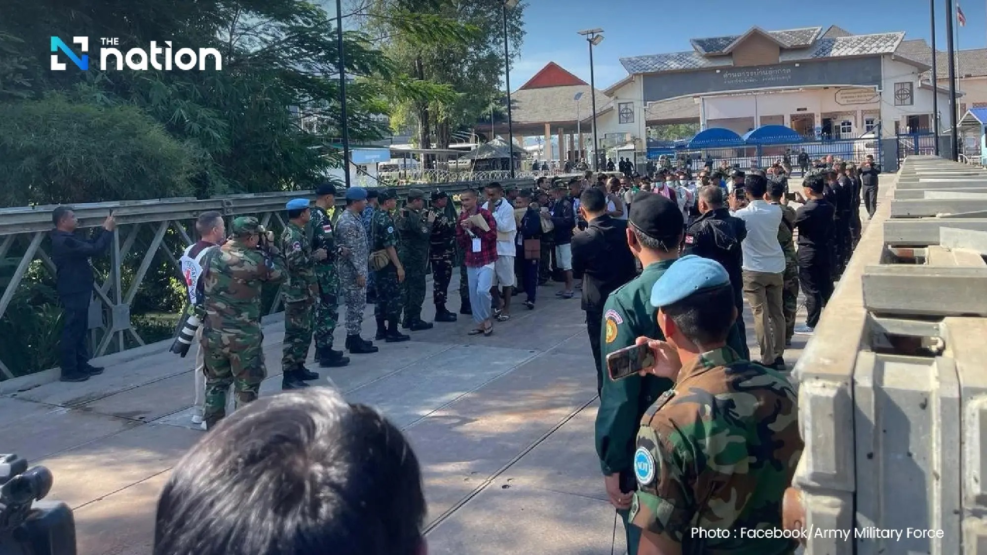 Th&aacute;i Lan thả 18 binh sĩ Campuchia - Ảnh 2.