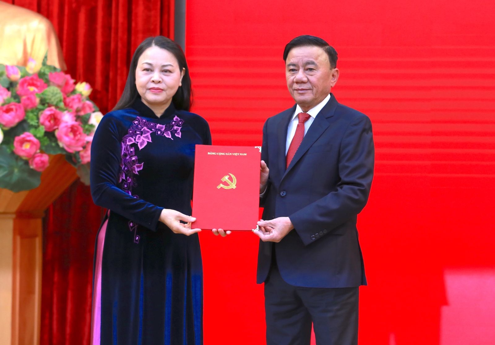 Bà Nguyễn Thị Thu Hà được bổ nhiệm Phó Chánh Văn phòng Thường trực Văn phòng Trung ương Đảng - Ảnh 1.