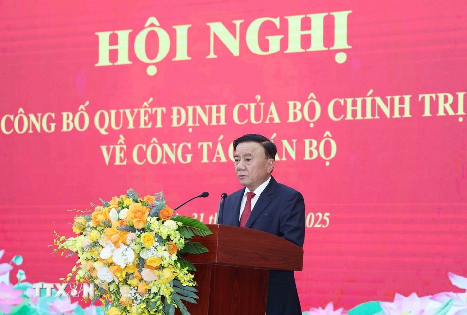 Bộ Ch&iacute;nh trị bổ nhiệm &ocirc;ng Dương Trung &Yacute; l&agrave;m Tổng Bi&ecirc;n tập Tạp ch&iacute; Cộng sản - Ảnh 2.