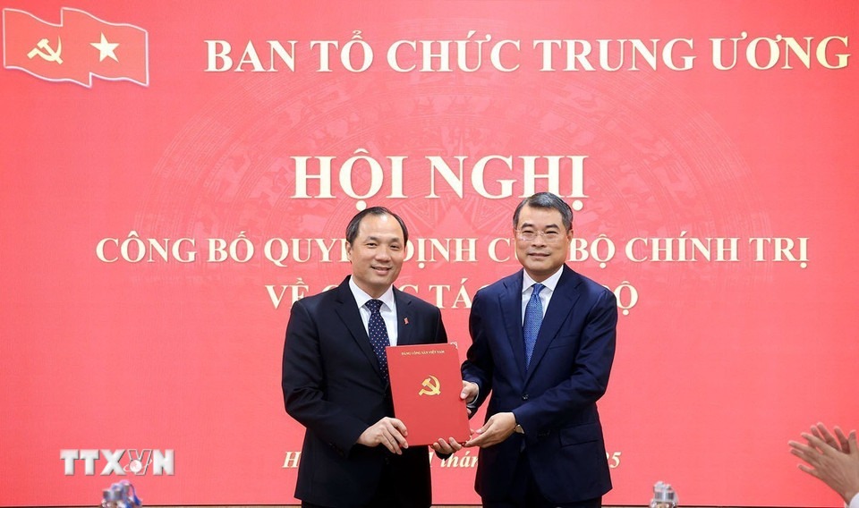 Bộ Ch&iacute;nh trị bổ nhiệm &ocirc;ng Dương Trung &Yacute; l&agrave;m Tổng Bi&ecirc;n tập Tạp ch&iacute; Cộng sản - Ảnh 3.