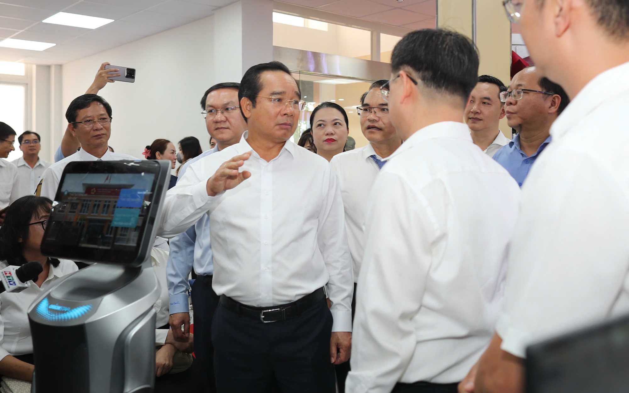 Hình ảnh Trung tâm Phục vụ hành chính công TPHCM sáng nay