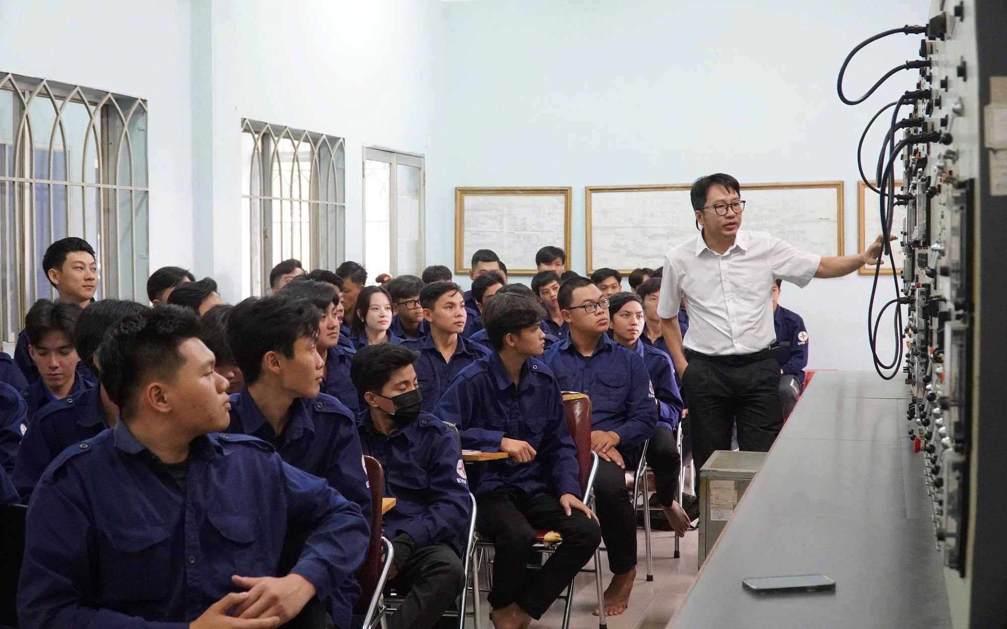 Thêm phụ cấp, giữ chân thầy dạy nghề