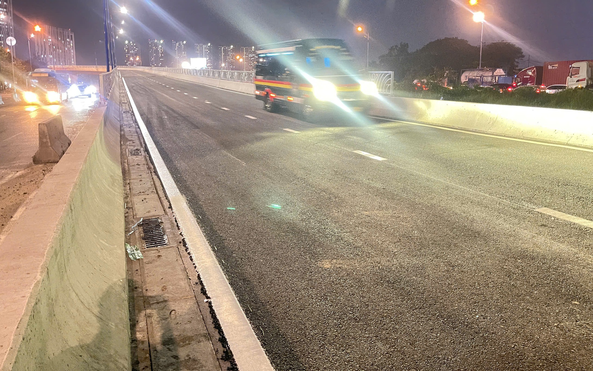 Cầu vượt N2 nút giao An Phú chính thức thông xe, giảm ùn tắc cửa ngõ Đông TPHCM